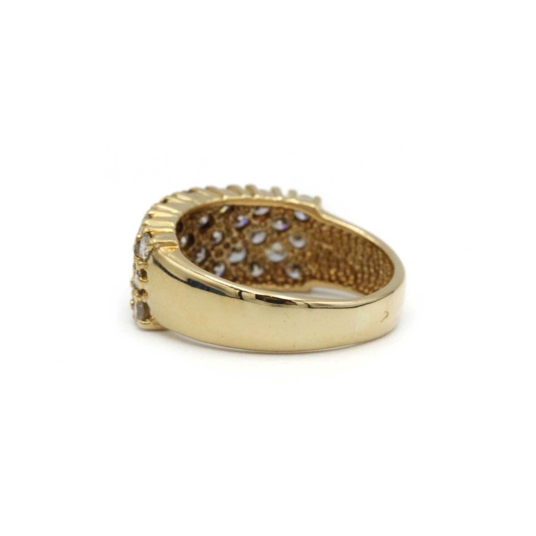 Taille brillant Fin du 20e siècle Bandeau en or jaune 18 K Pavé de 33 diamants en vente