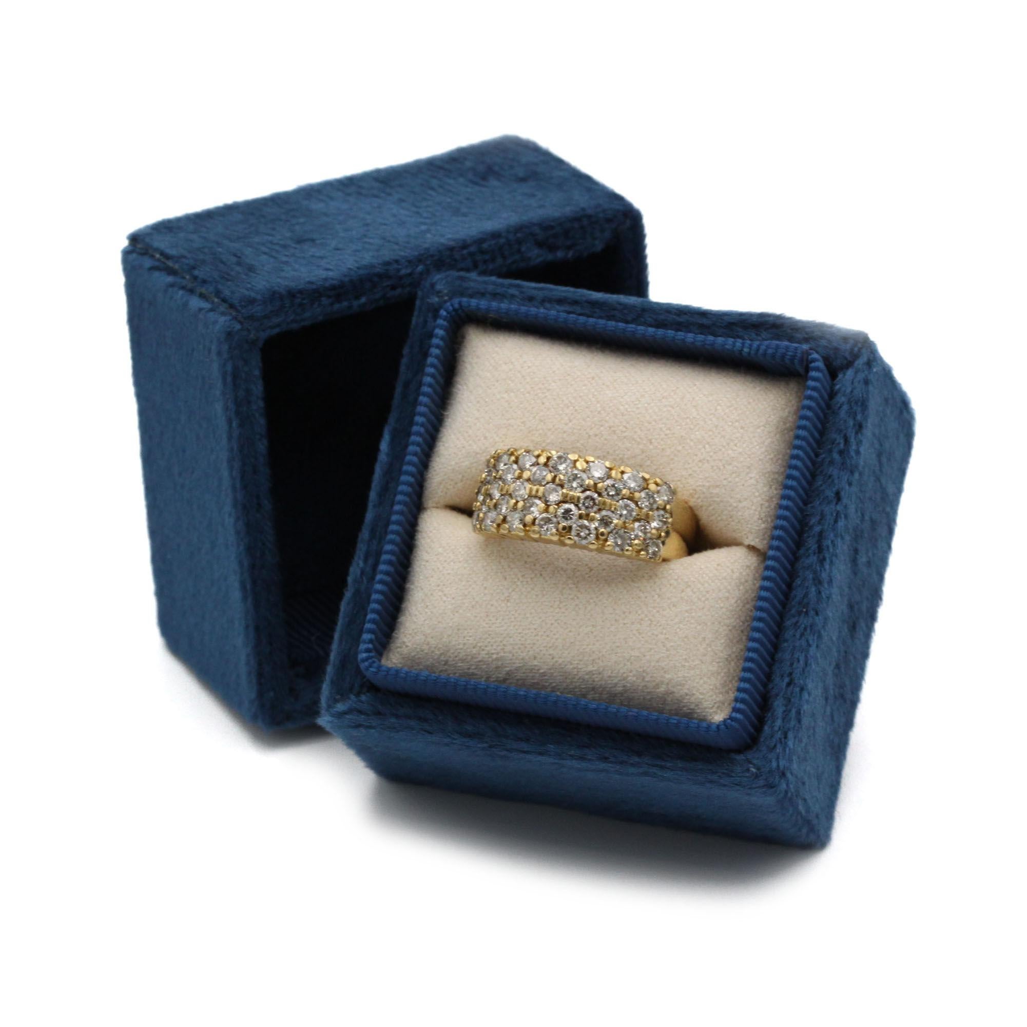 Fin du 20e siècle Bandeau en or jaune 18 K Pavé de 33 diamants Pour femmes en vente