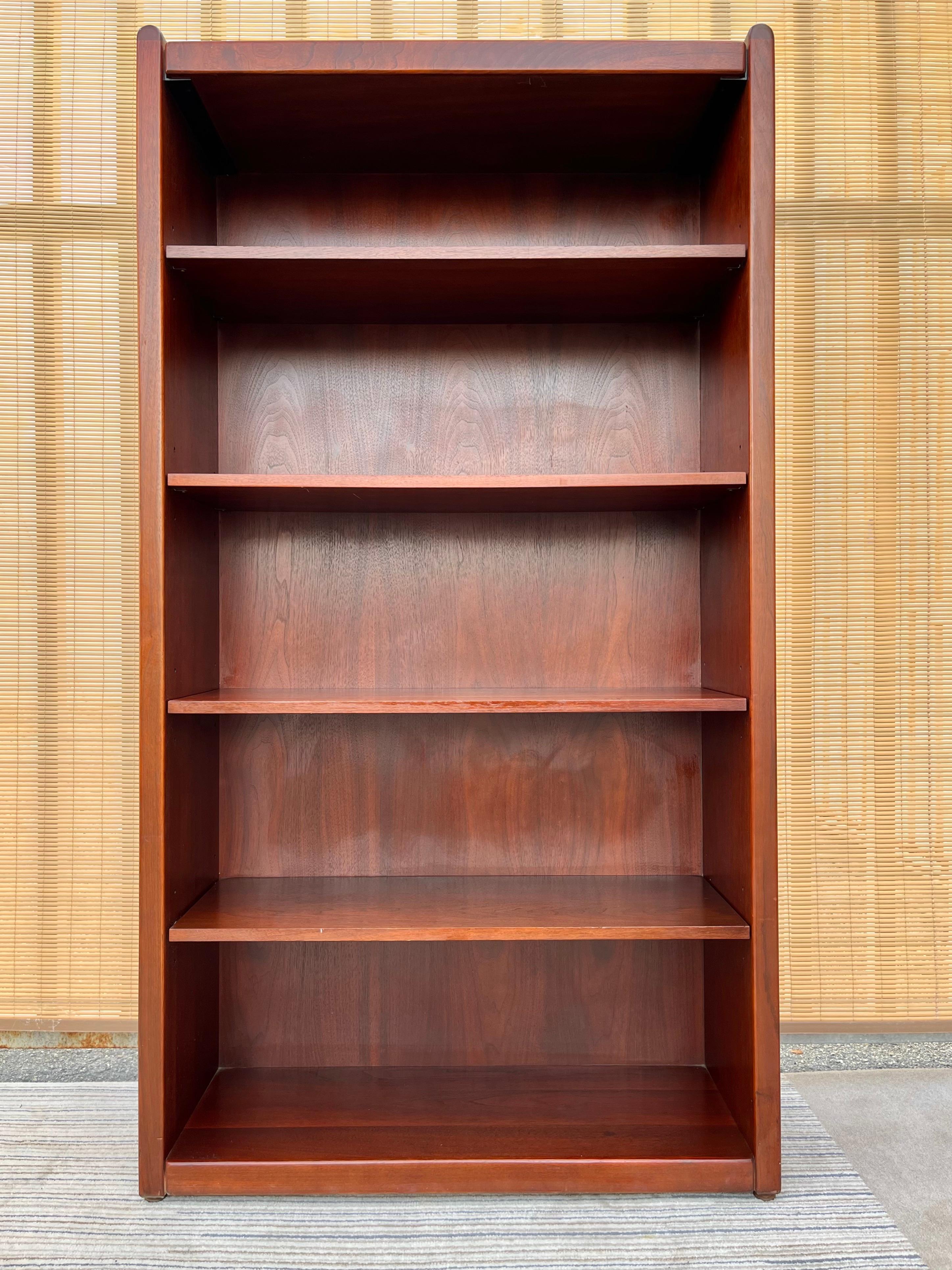 Offenes Bücherregal mit 5 Regalen von Kimball Furniture aus dem späten 20. Jahrhundert (Moderne der Mitte des Jahrhunderts) im Angebot