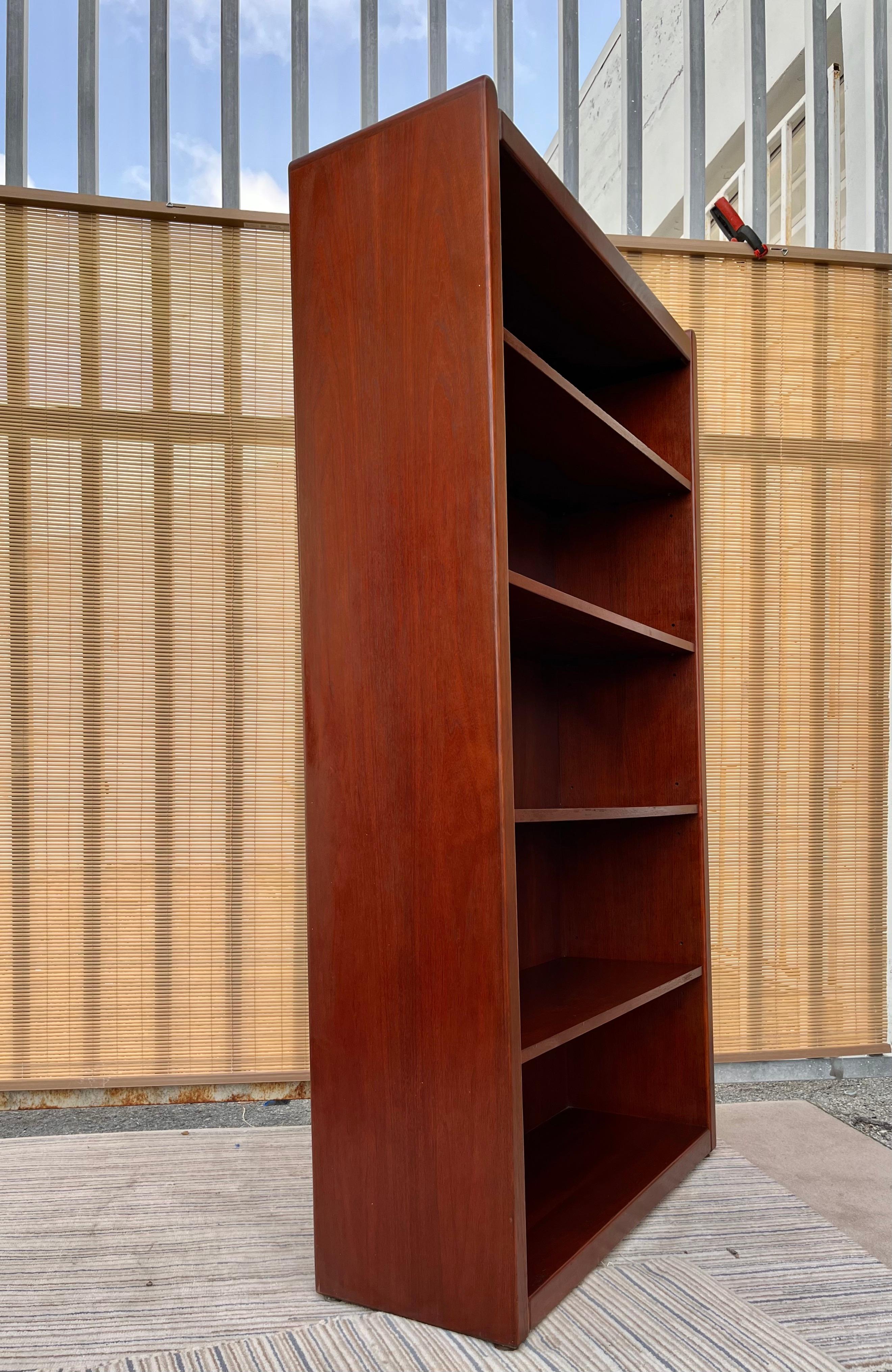 Mid-Century Modern Late 20th Century 5 Shelves Open Bookcase by Kimball Furniture For Sale
