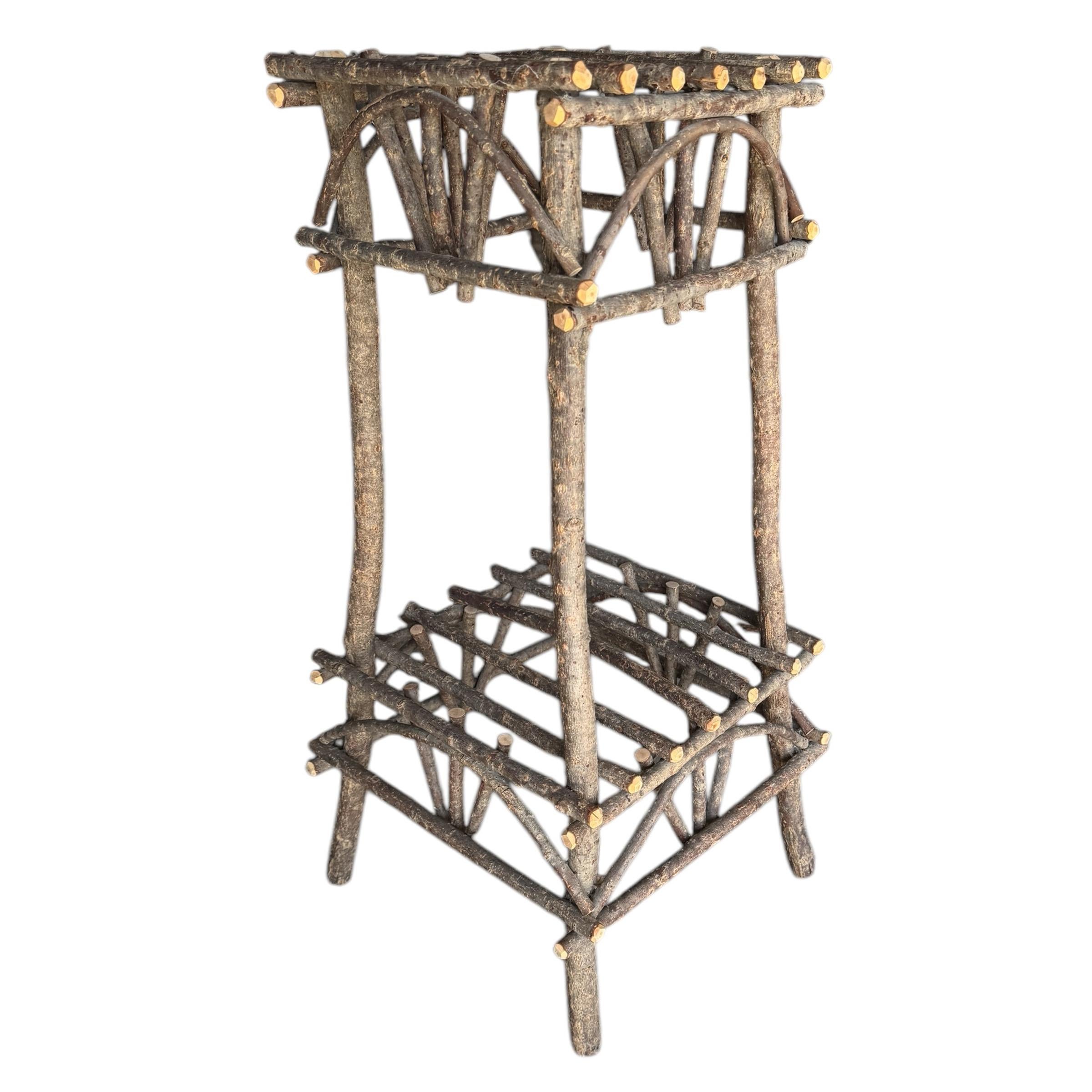 Jardinera de estilo Adirondack de finales del siglo XX Sauce en venta