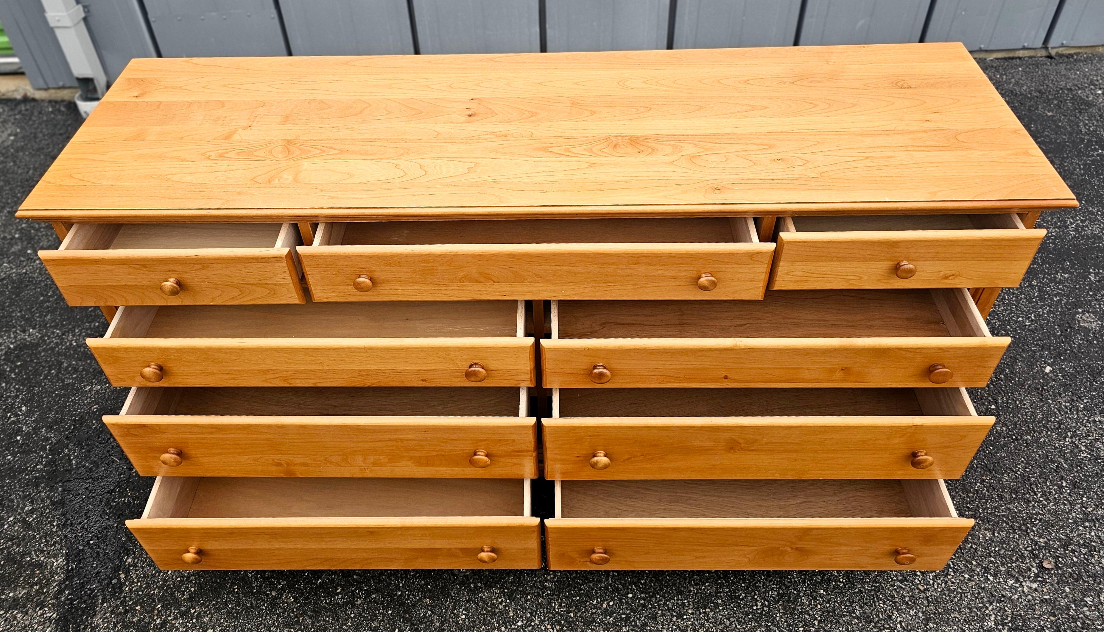 Late 20th Century American Classical Maple Double Dresser For Sale 3