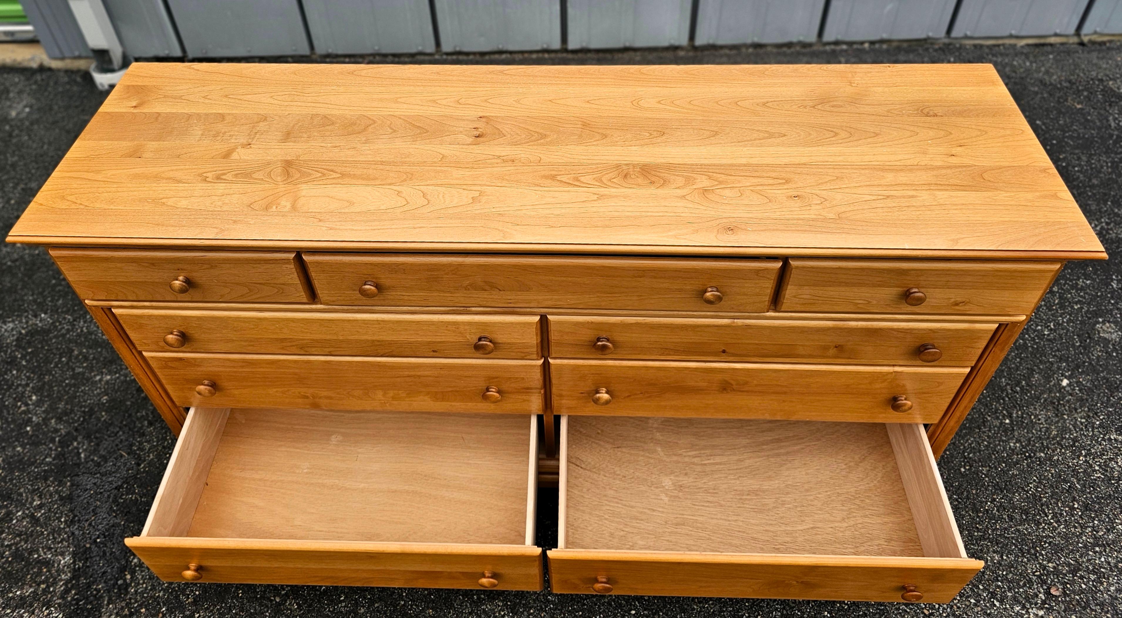 Late 20th Century American Classical Maple Double Dresser For Sale 4
