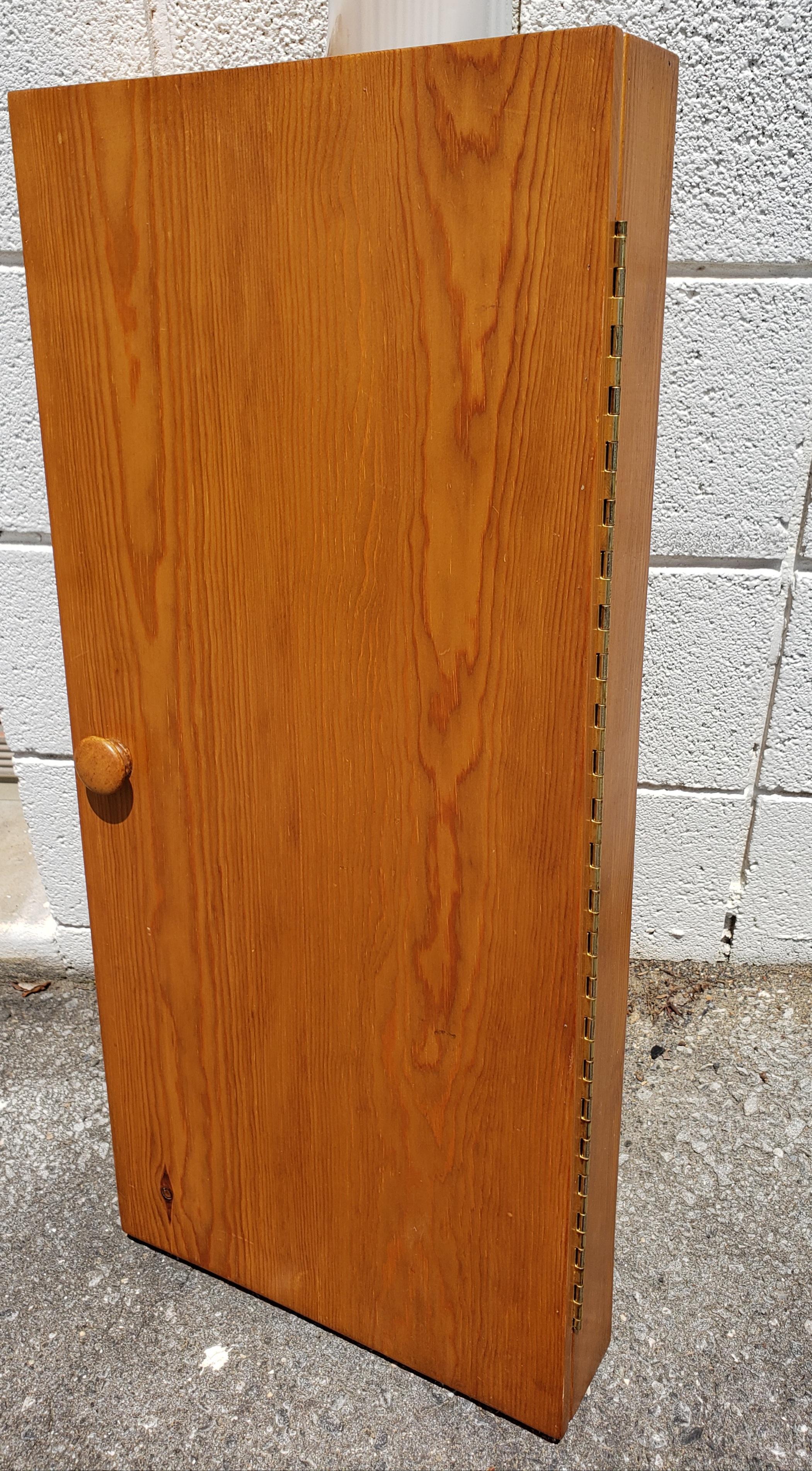 American Late 20th Century Amish Hand-Crafted Pine Wall Cabinet For Sale