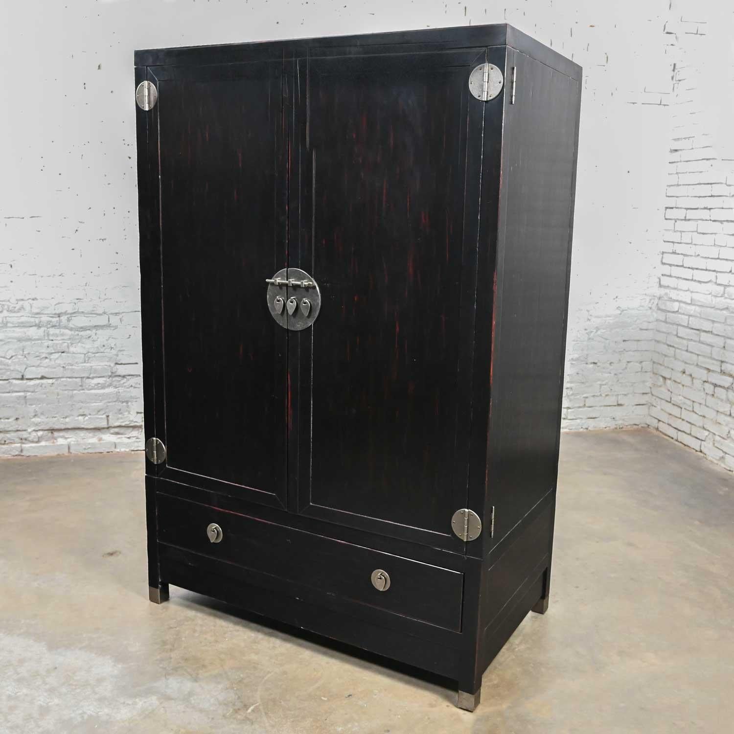 Late 20th Century Asian Style Baker Milling Road Entertainment Storage Cabinet For Sale 10