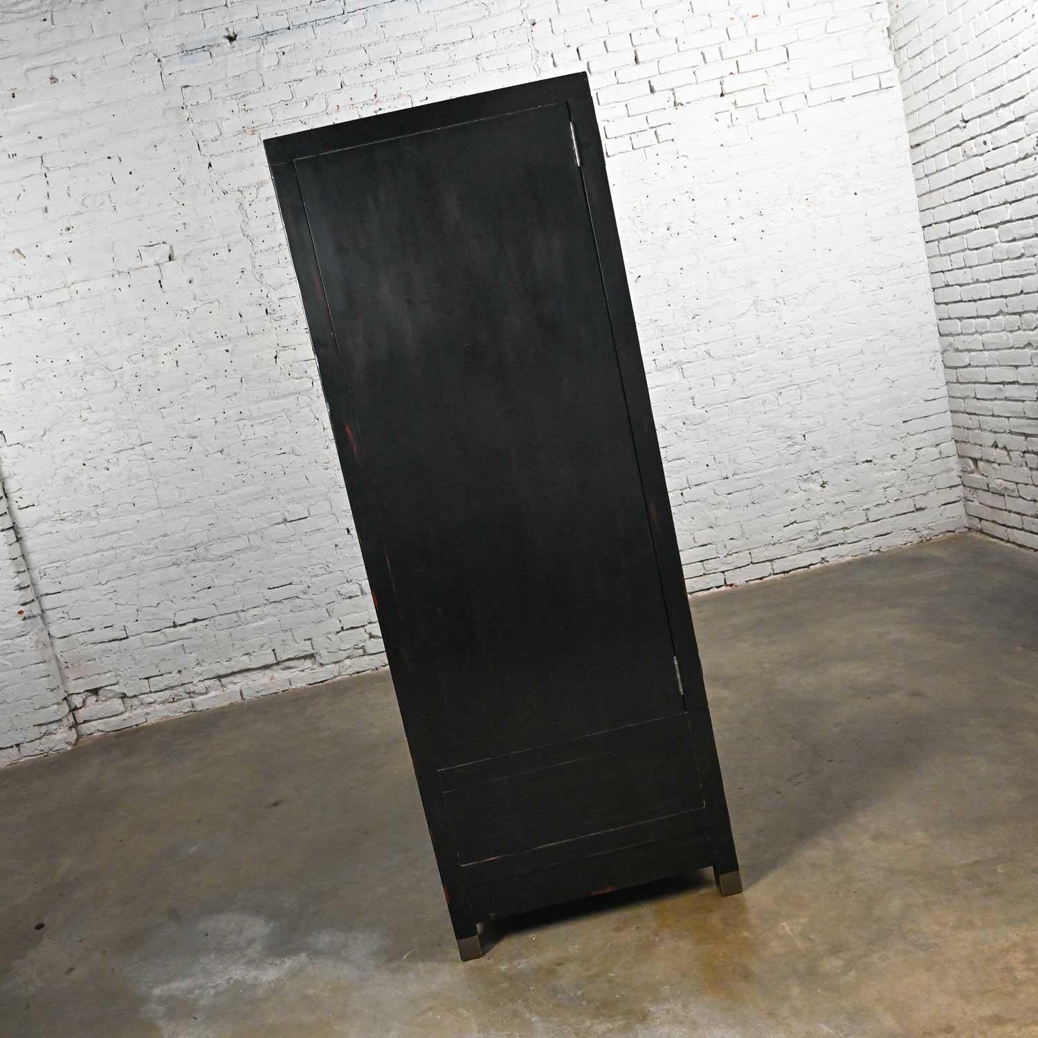Late 20th Century Asian Style Baker Milling Road Entertainment Storage Cabinet In Good Condition In Topeka, KS