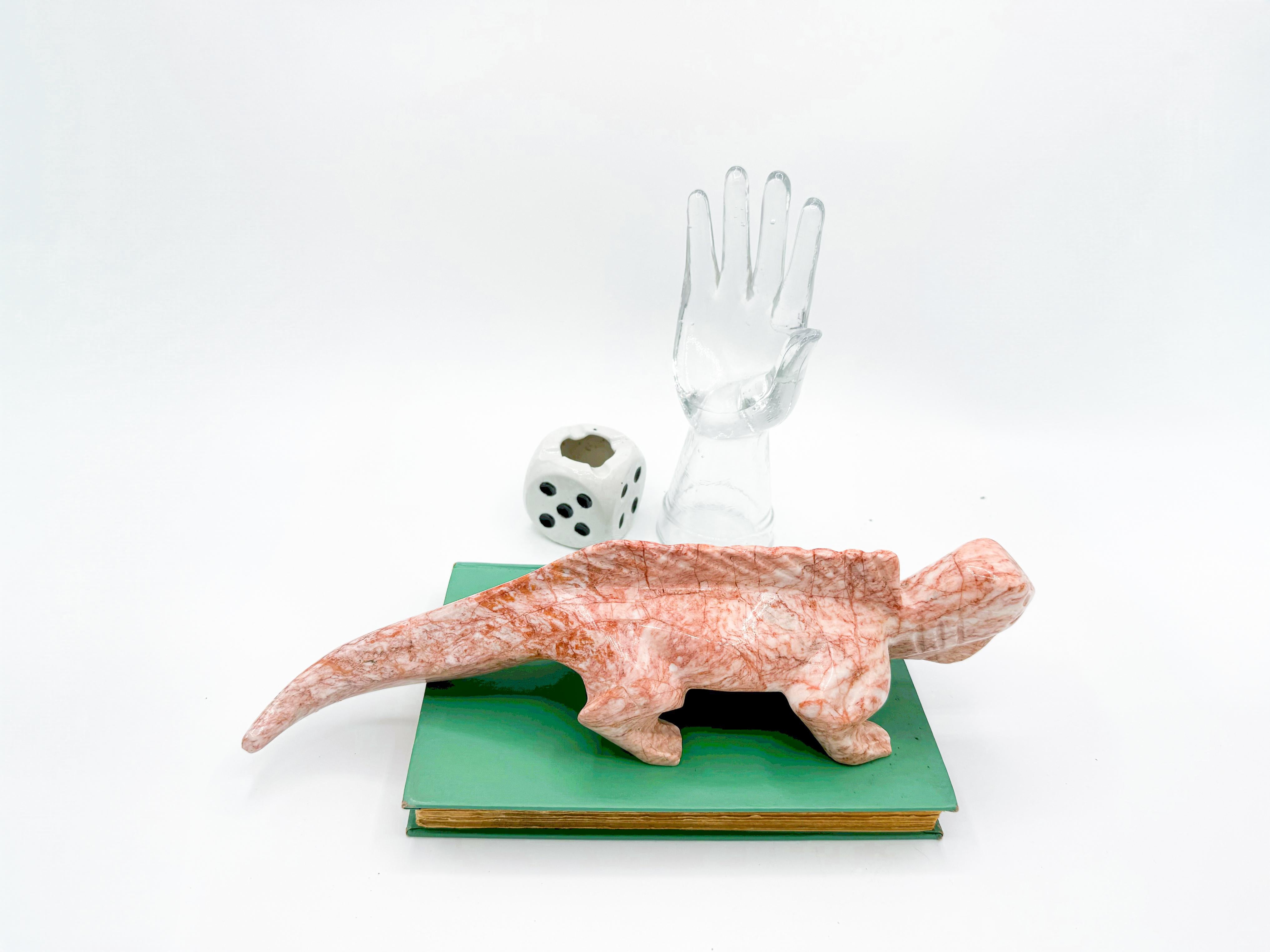 Große rosa Marmor Eidechse Reptil Tier-Skulptur-Dekor aus dem späten 20. Jahrhundert im Angebot 2