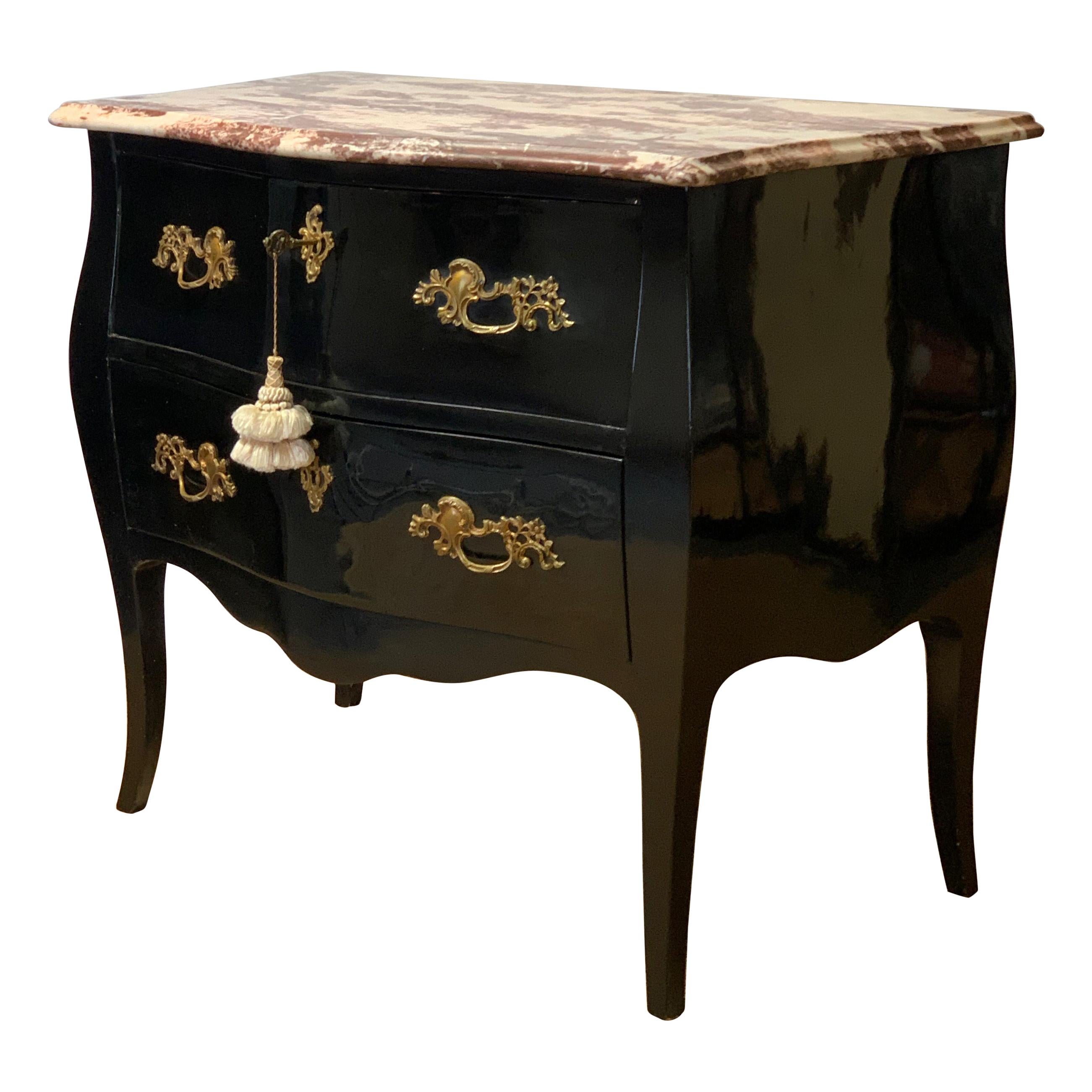Late 20th Century Black Lacquer Bombe´ Commode