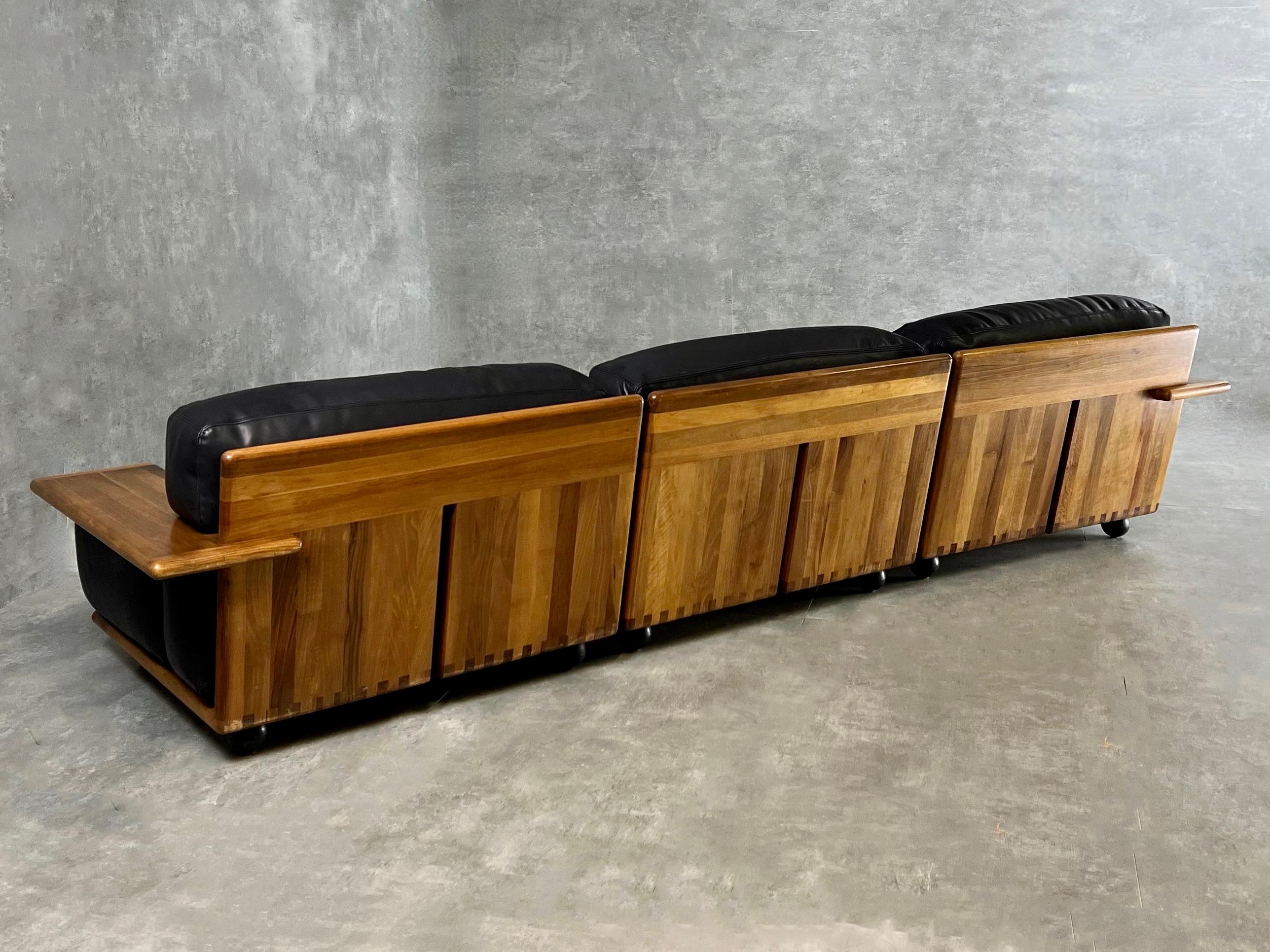 Modern Late 20th Century Black Leather & Walnut Pianura Sectional Sofa by Mario Bellini For Sale