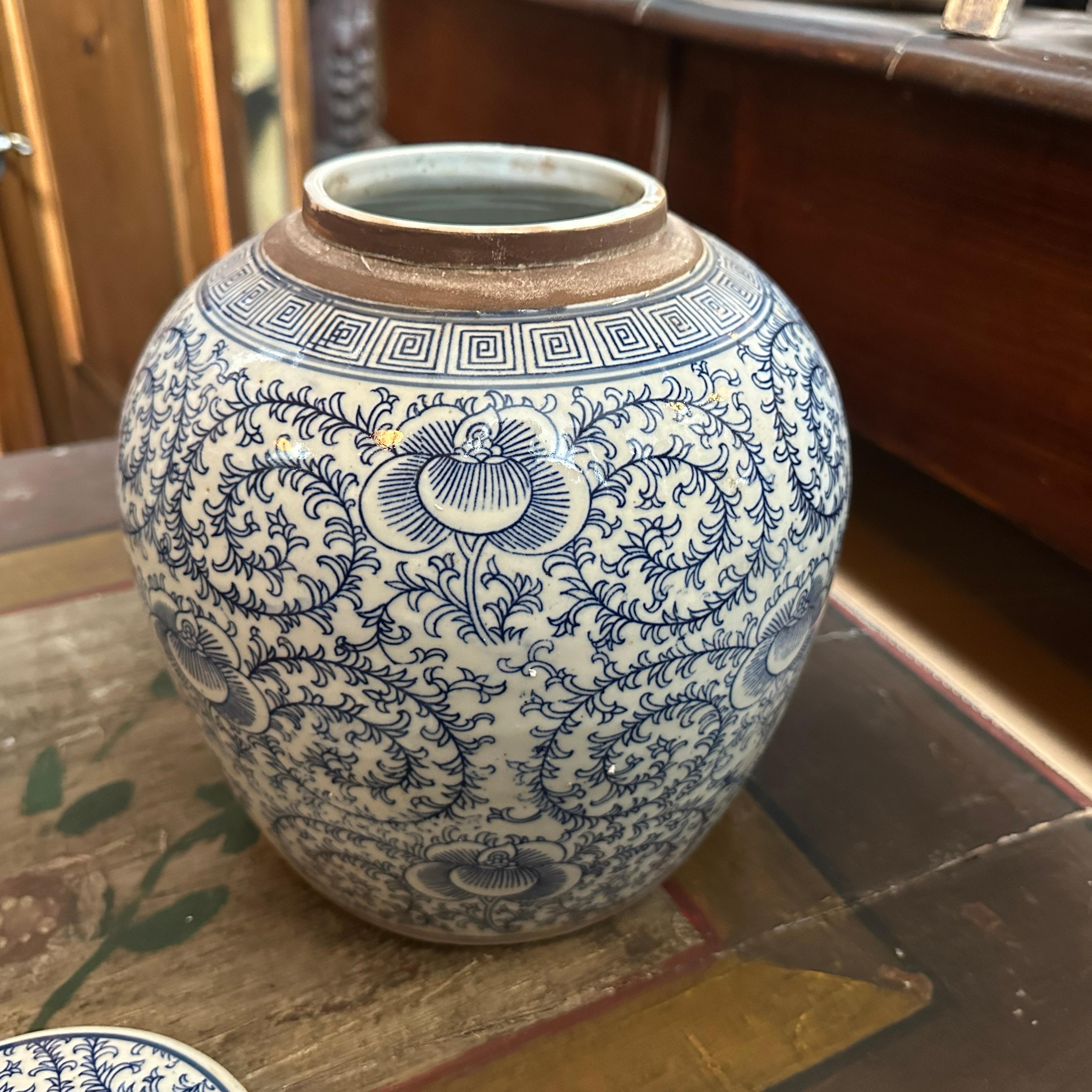 Late 20th Century Blue and White Ceramic Chinese Ginger Jar 3