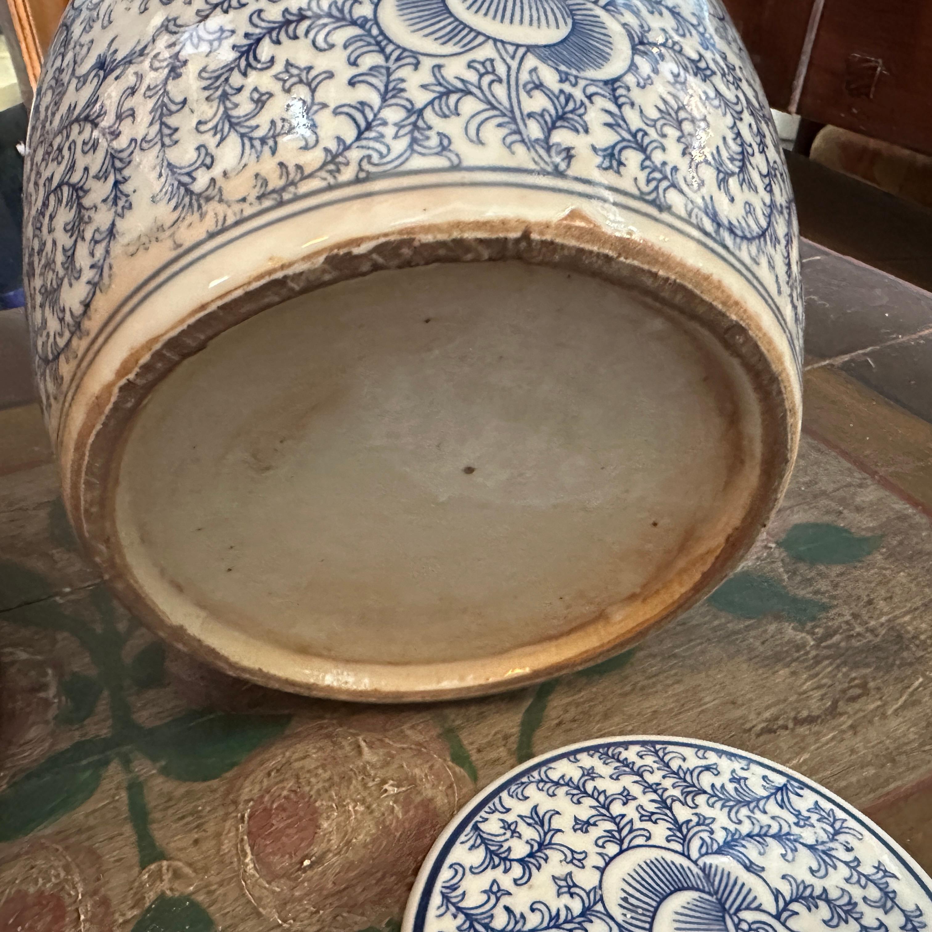 Late 20th Century Blue and White Ceramic Chinese Ginger Jar 4