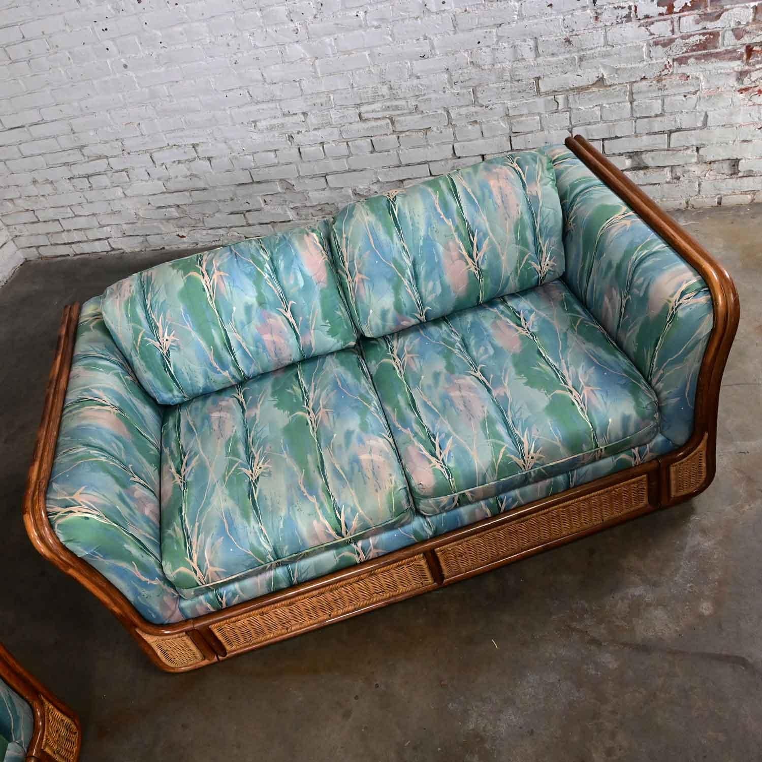 Fin du 20ème siècle Boho Chic Rotin et Osier Style Upholstering Bon état - En vente à Topeka, KS