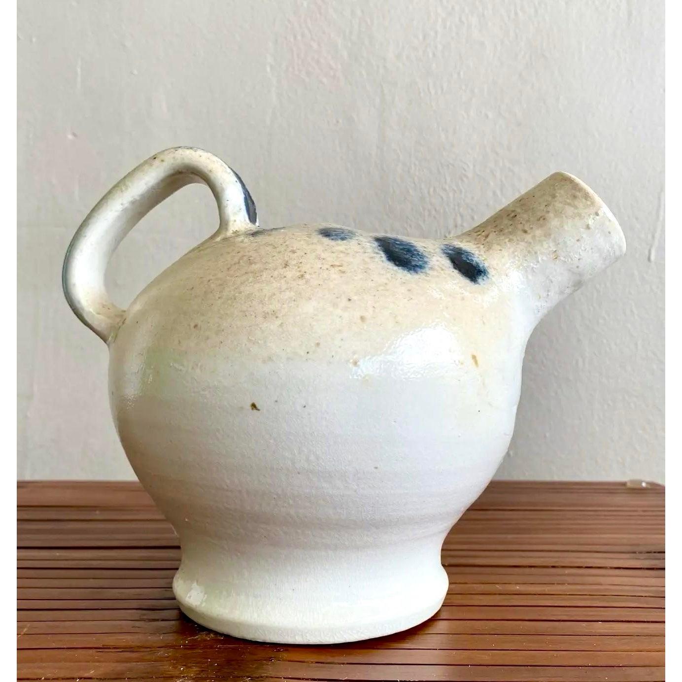 Ende des 20. Jahrhunderts Boho Studio Pottery Krug (amerikanisch) im Angebot