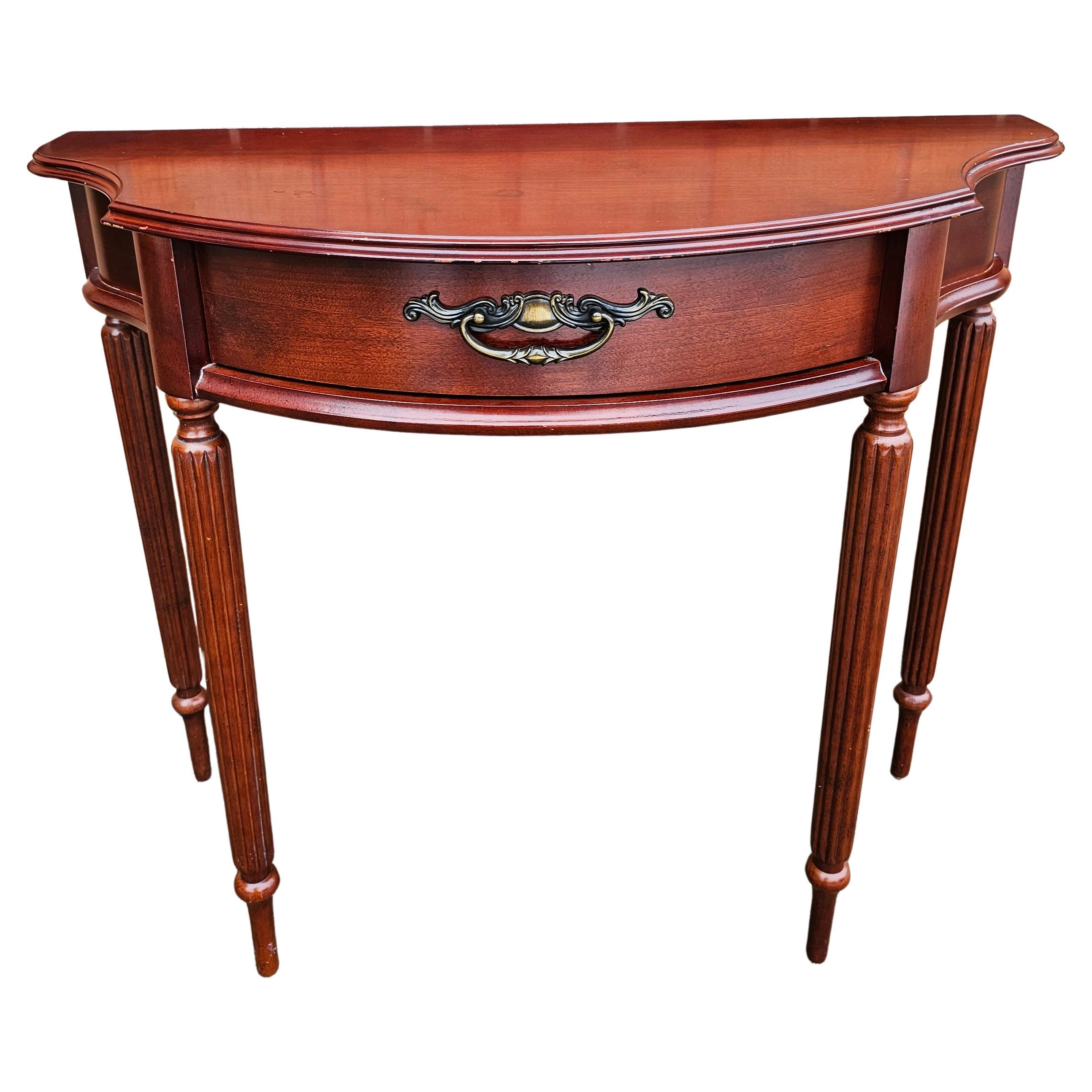 Late 20th Century Bombay Furniture Federal Style Mahogany Console Table For Sale