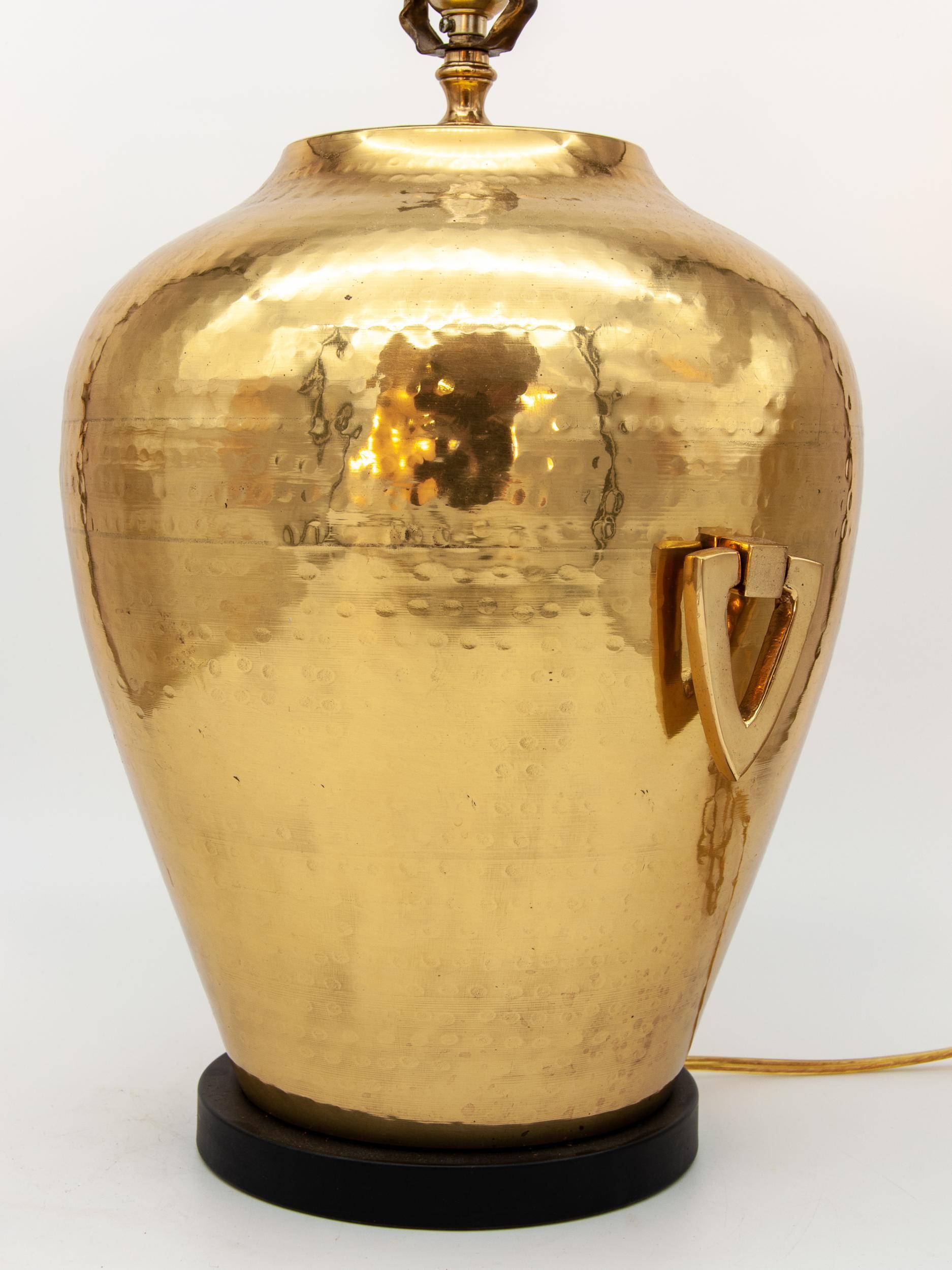 Late 20th Century Brass Lamp with Handles For Sale 1