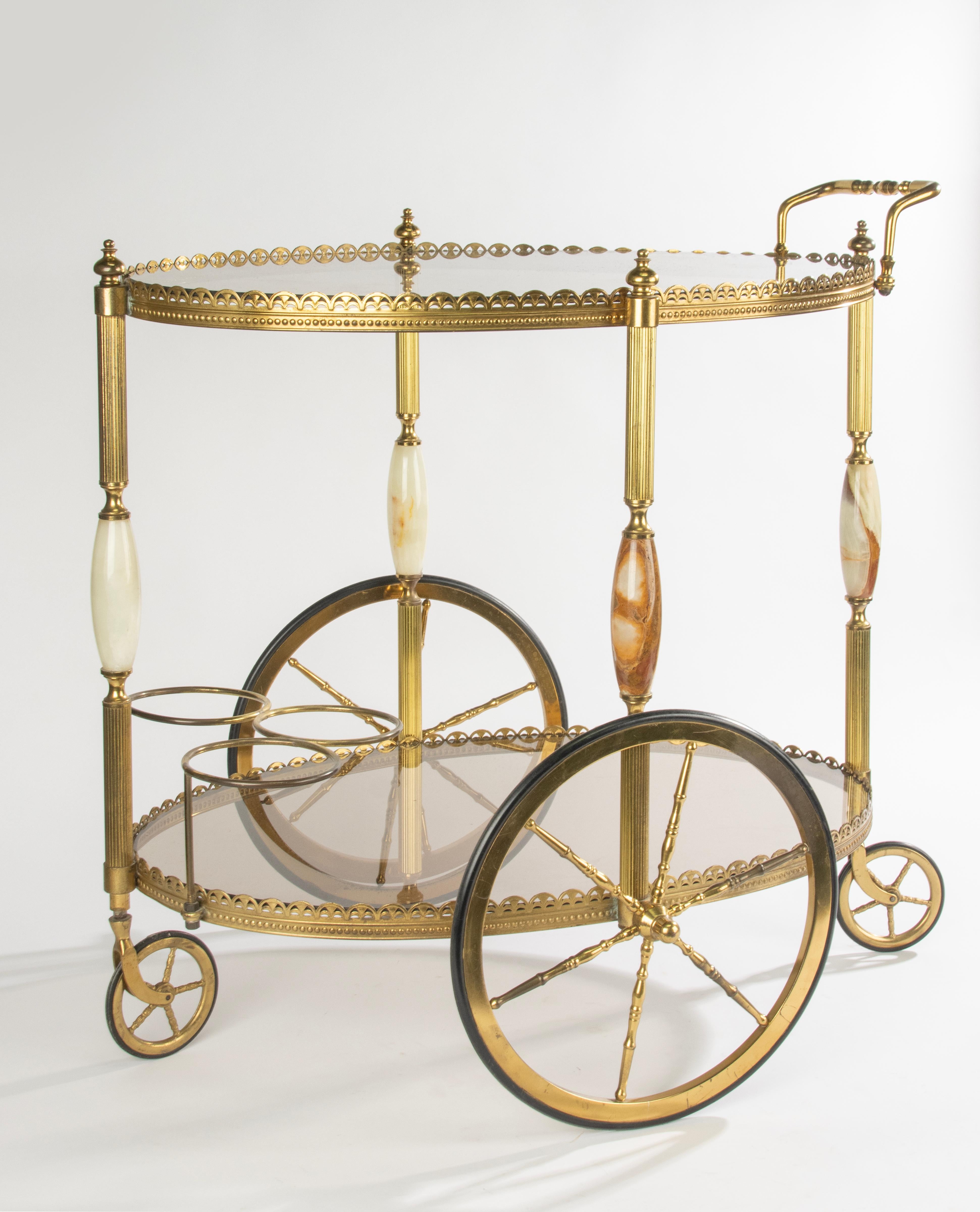 Onyx-Barwagen aus Messing des späten 20. Jahrhunderts mit Weinflaschenregal im Angebot 4