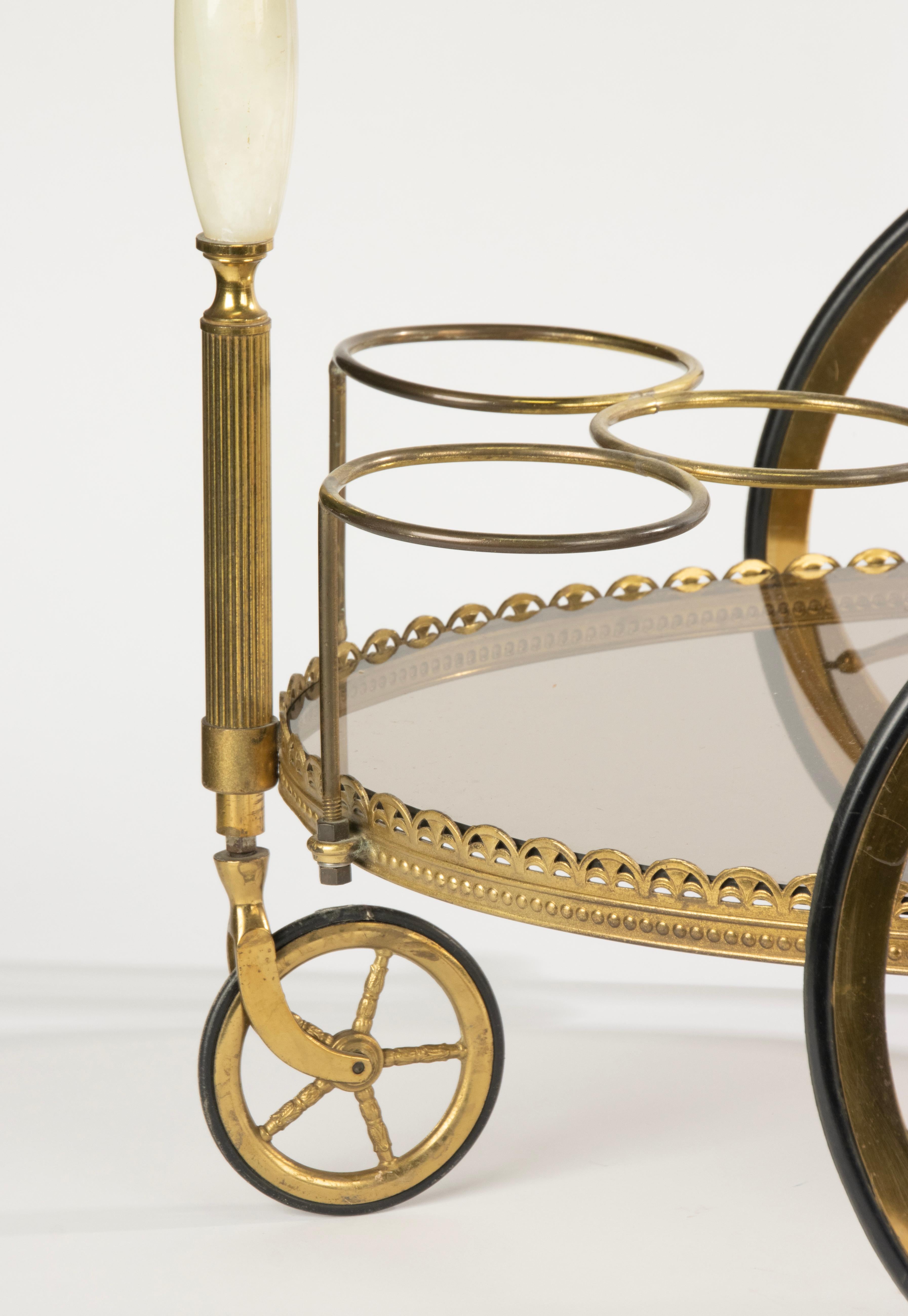 Onyx-Barwagen aus Messing des späten 20. Jahrhunderts mit Weinflaschenregal (Belgisch) im Angebot