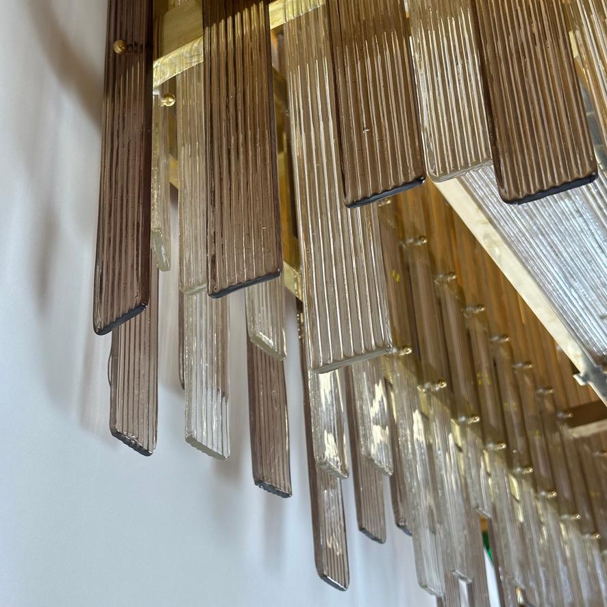Lampadario in ottone con vetro di Murano marrone e trasparente della fine del XX secolo in vendita 8