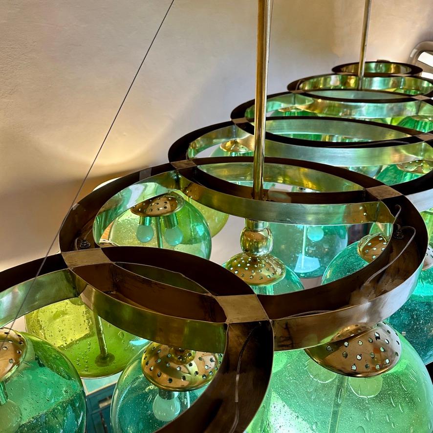 Moderne Lustre à boules en laiton et verre de Murano Pulegoso vert de la fin du 20e siècle