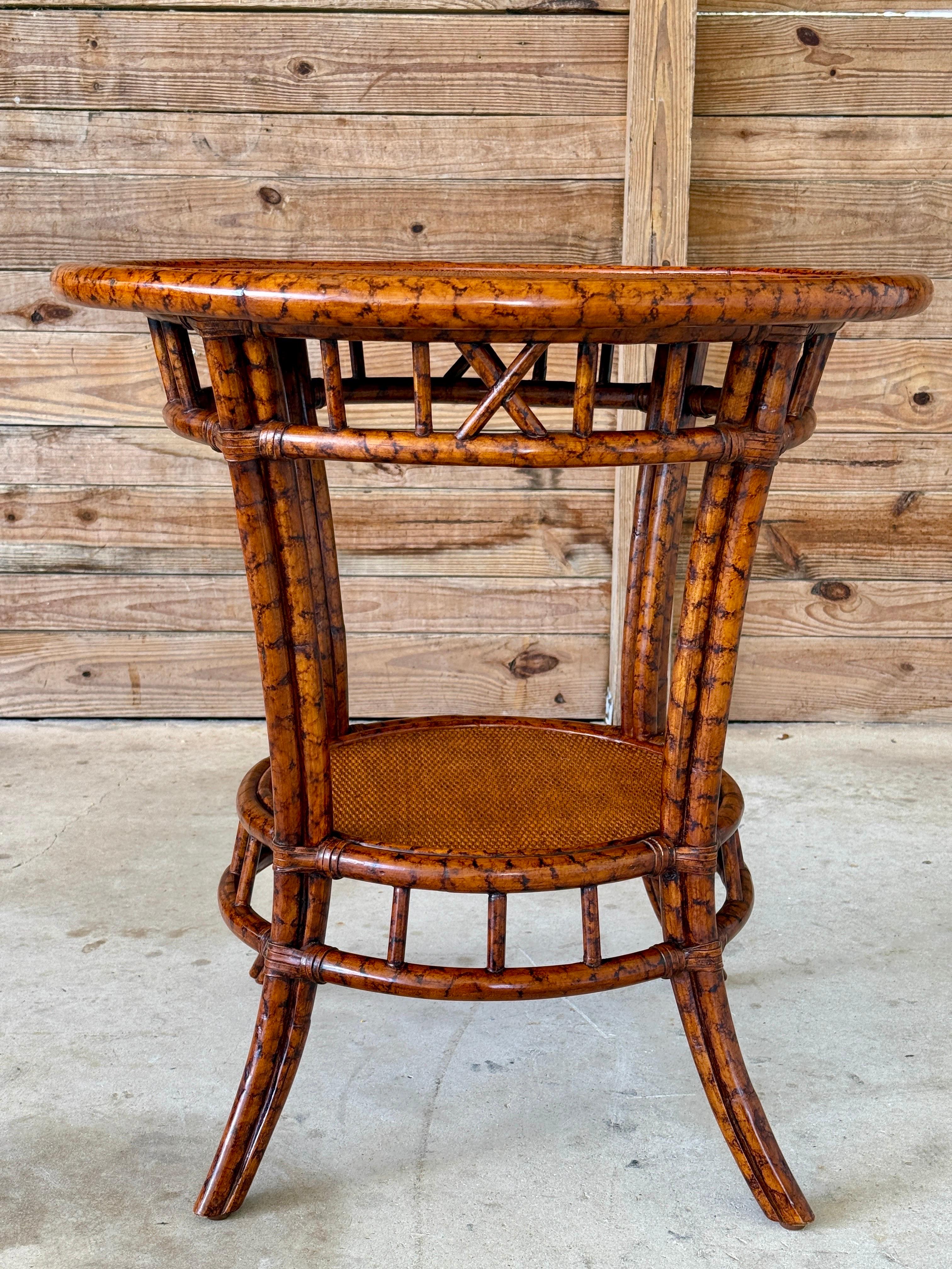Late 20th Century British Colonial Tortoise Rattan & Cane Round Center Table For Sale 5