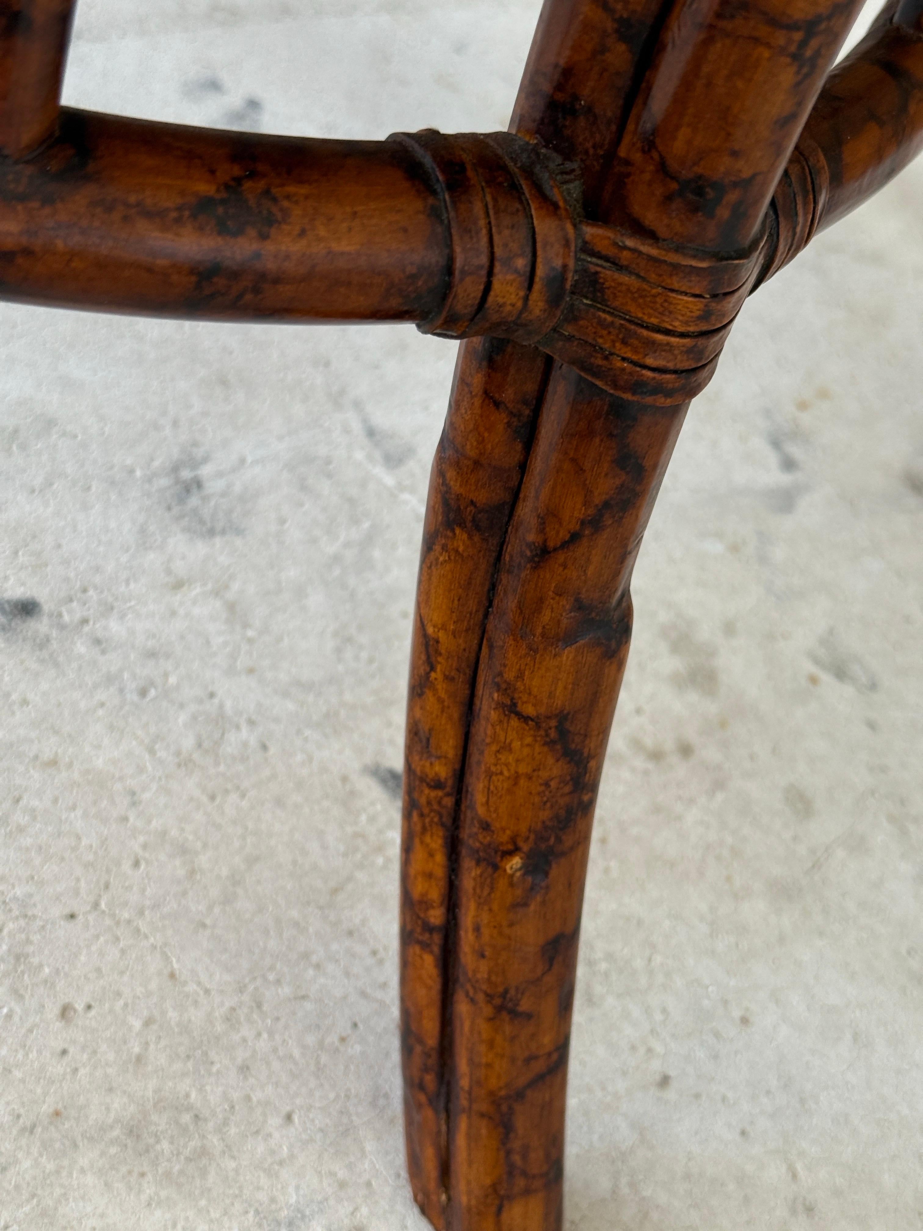 Late 20th Century British Colonial Tortoise Rattan & Cane Round Center Table For Sale 7