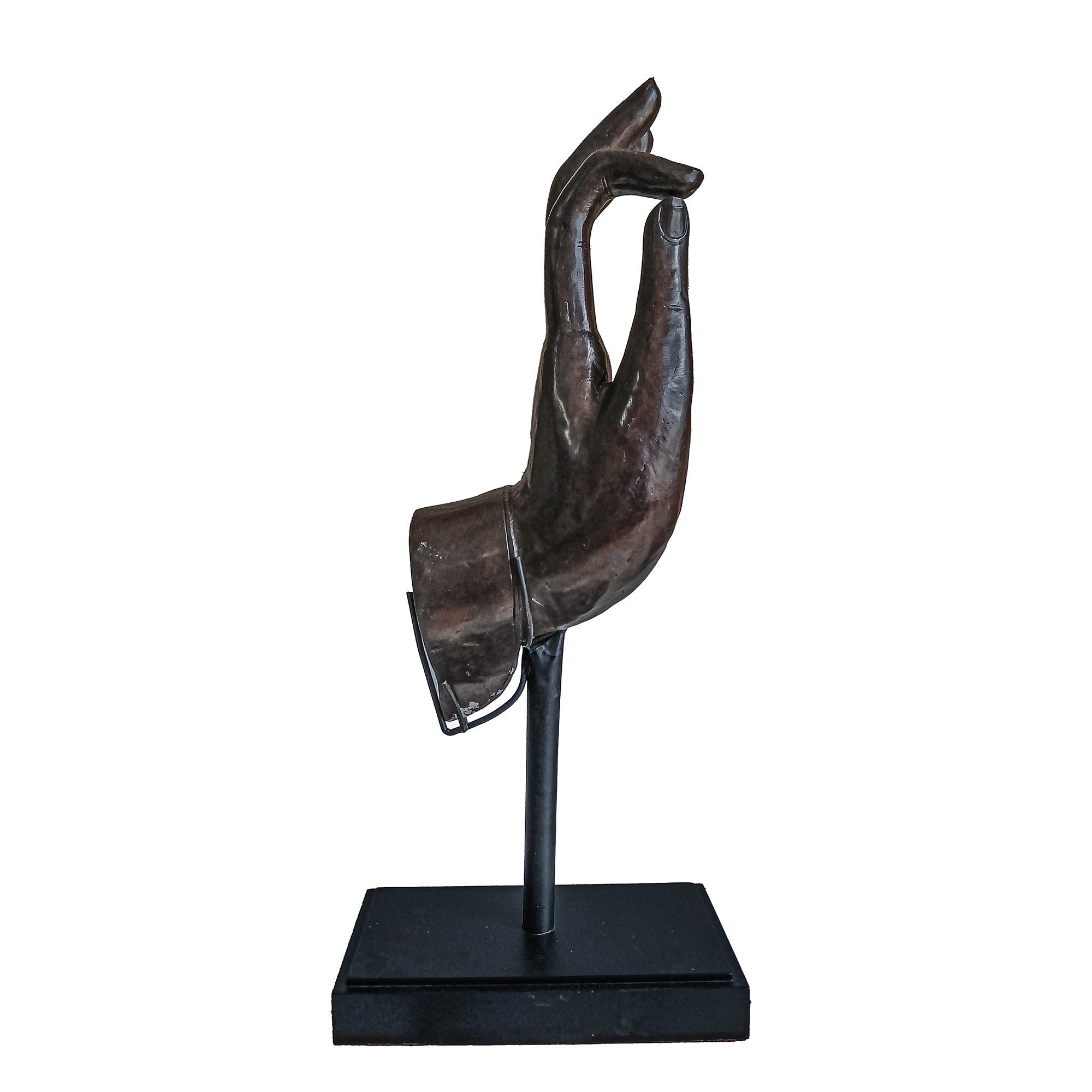 Indonésien Late 20th Century Bronze Buddha Hand en vente