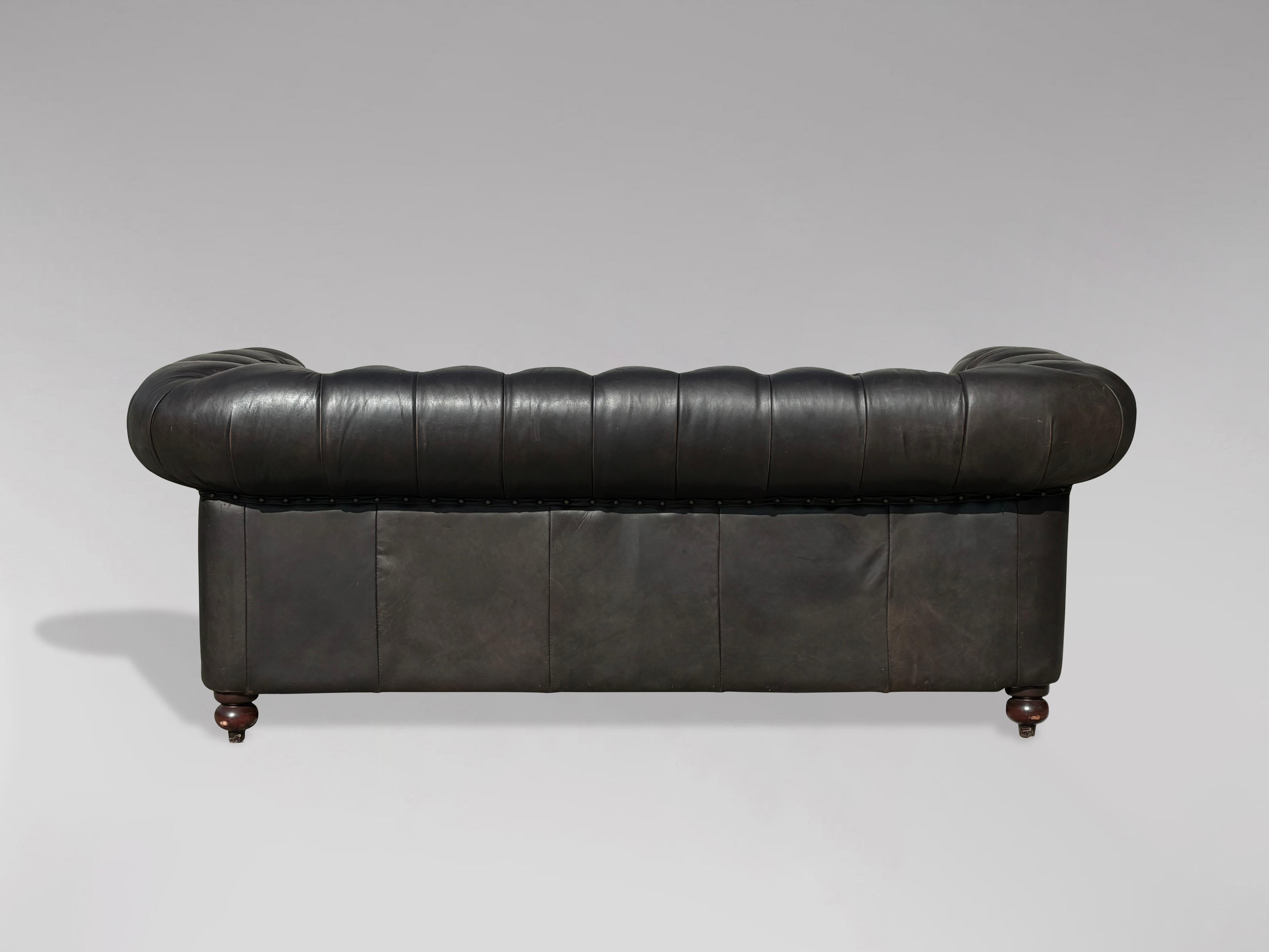 Late 20th Century, Brown Leather Serpentine Shape Chesterfield Sofa In Good Condition In Petworth,West Sussex, GB