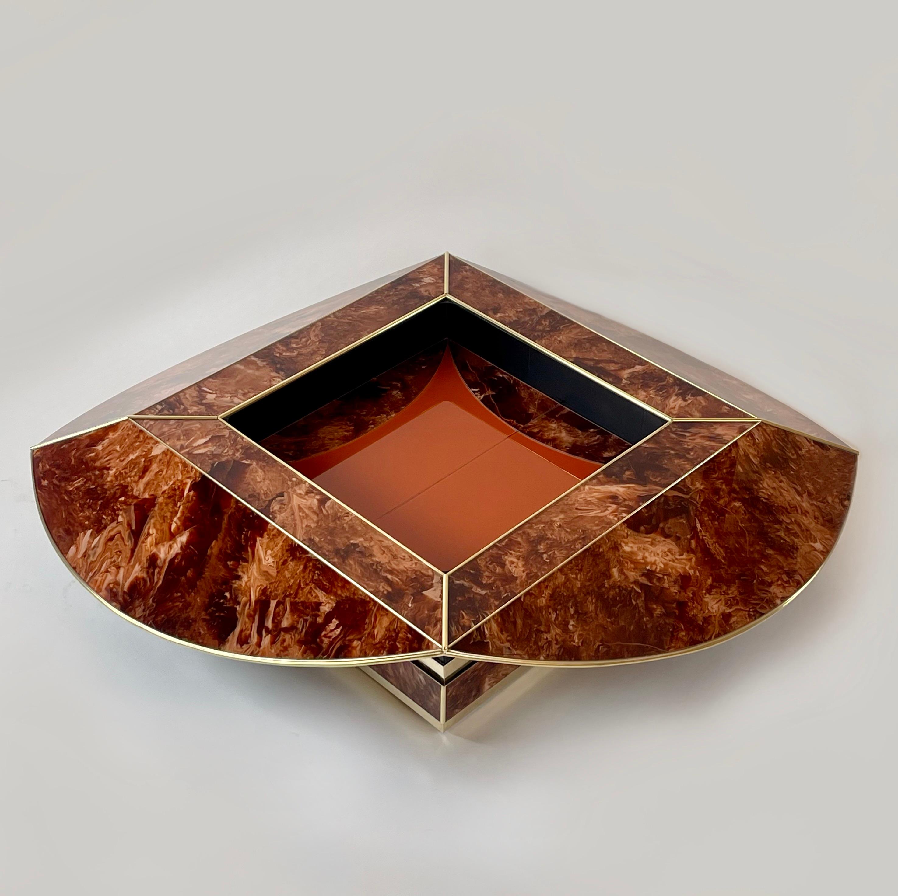 Mid-Century Modern Late 20th Century Brown & Orange Murano Glass W/ Brass Finishings Cocktail Table For Sale