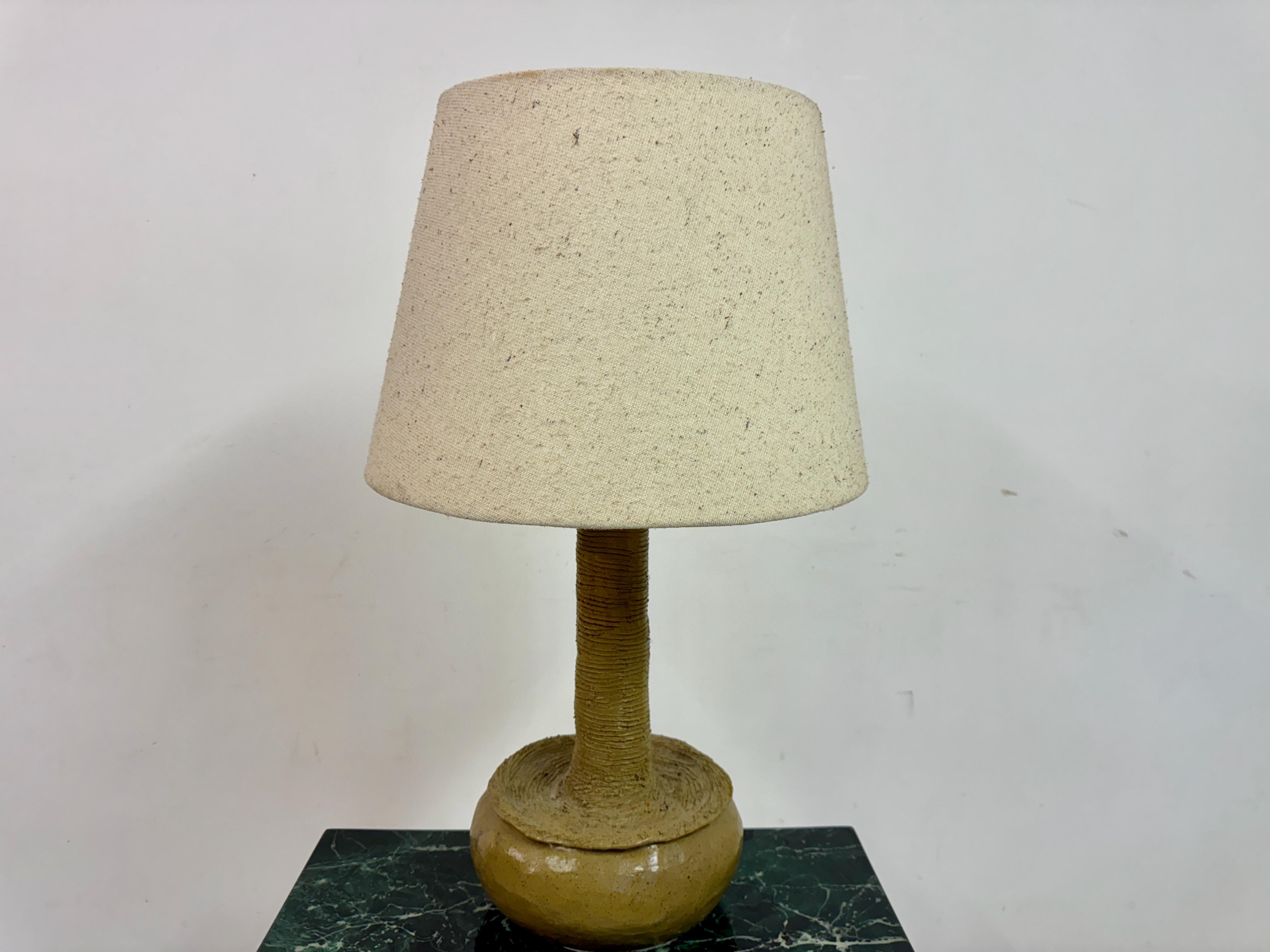 Lampe de table en céramique brutaliste de la fin du 20e siècle en vente 1