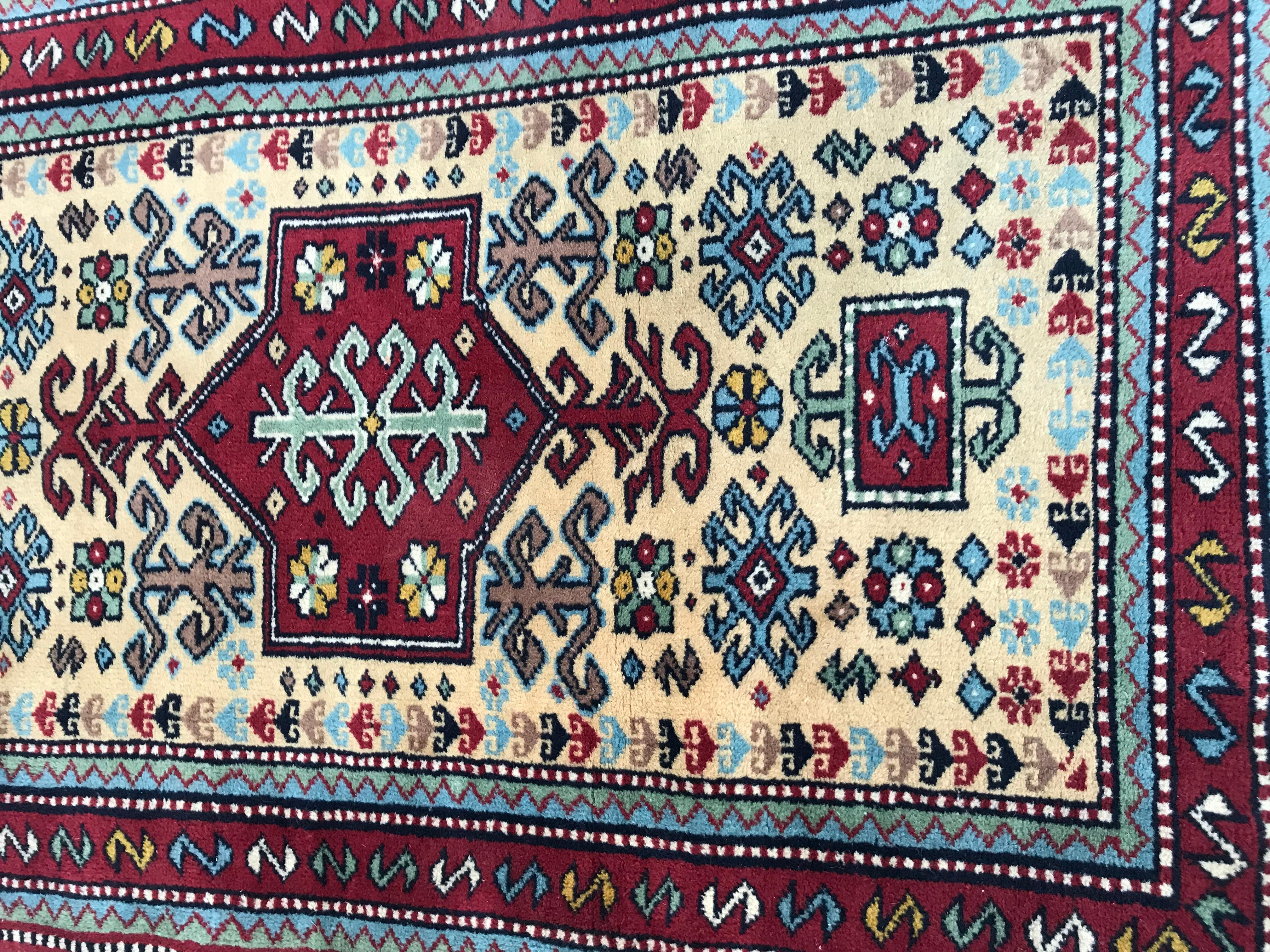 Late 20th Century Caucasian Shirvan Rug In Good Condition For Sale In Saint Ouen, FR