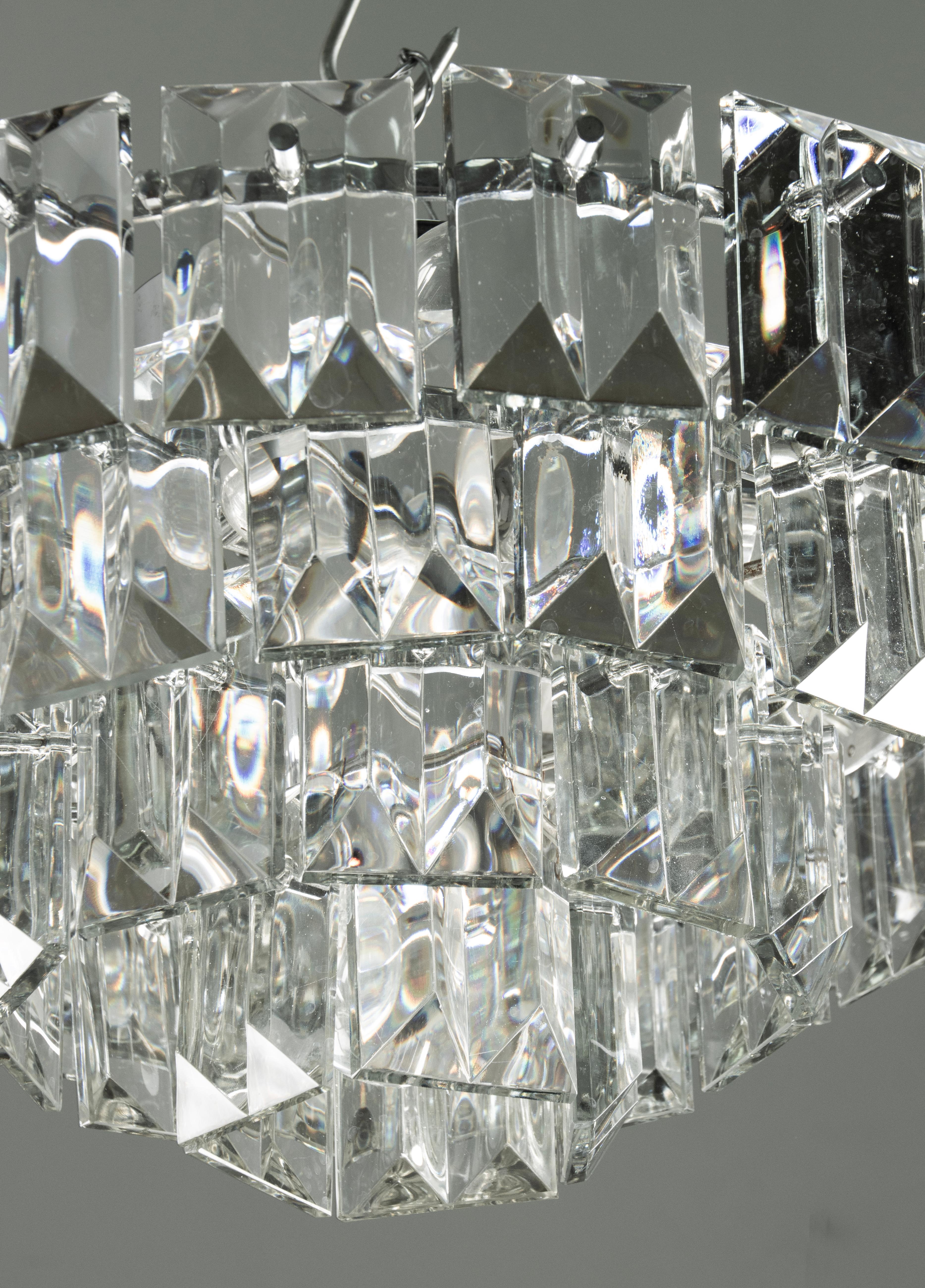 Plafoniera per lampada da soffitto della fine del XX secolo con gocce di cristallo a forma di prisma in vendita 10