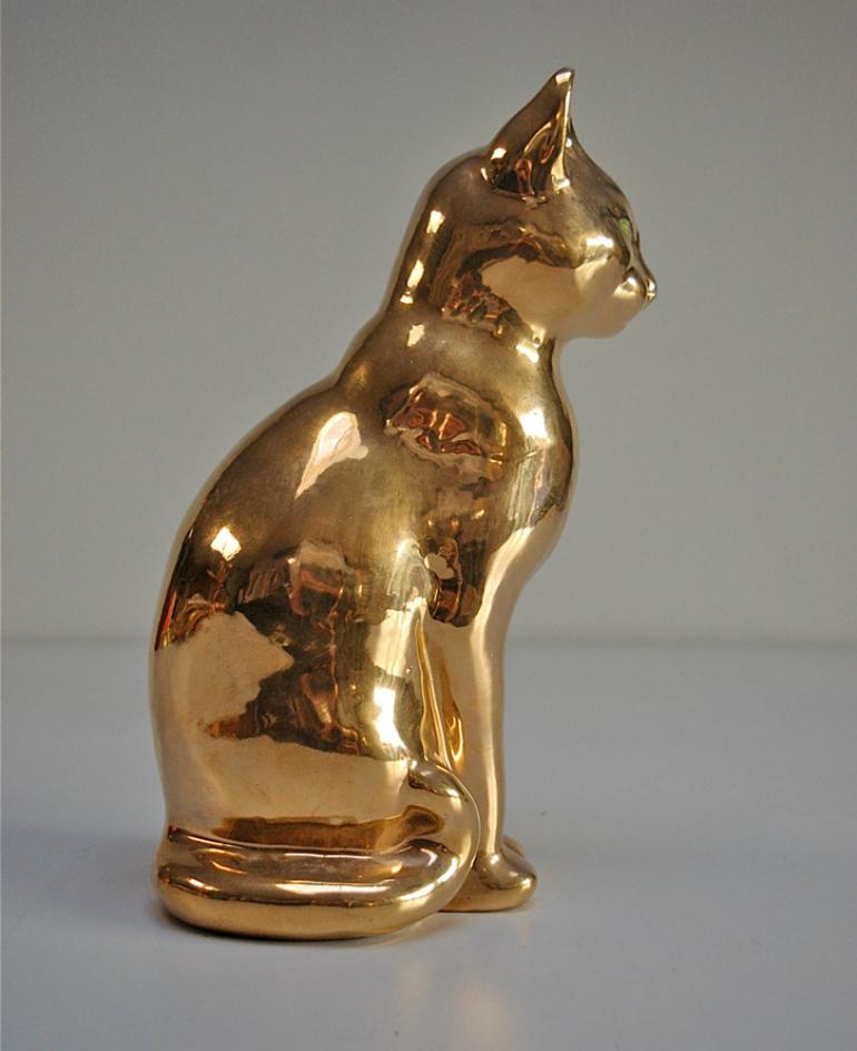 gold cat figurine