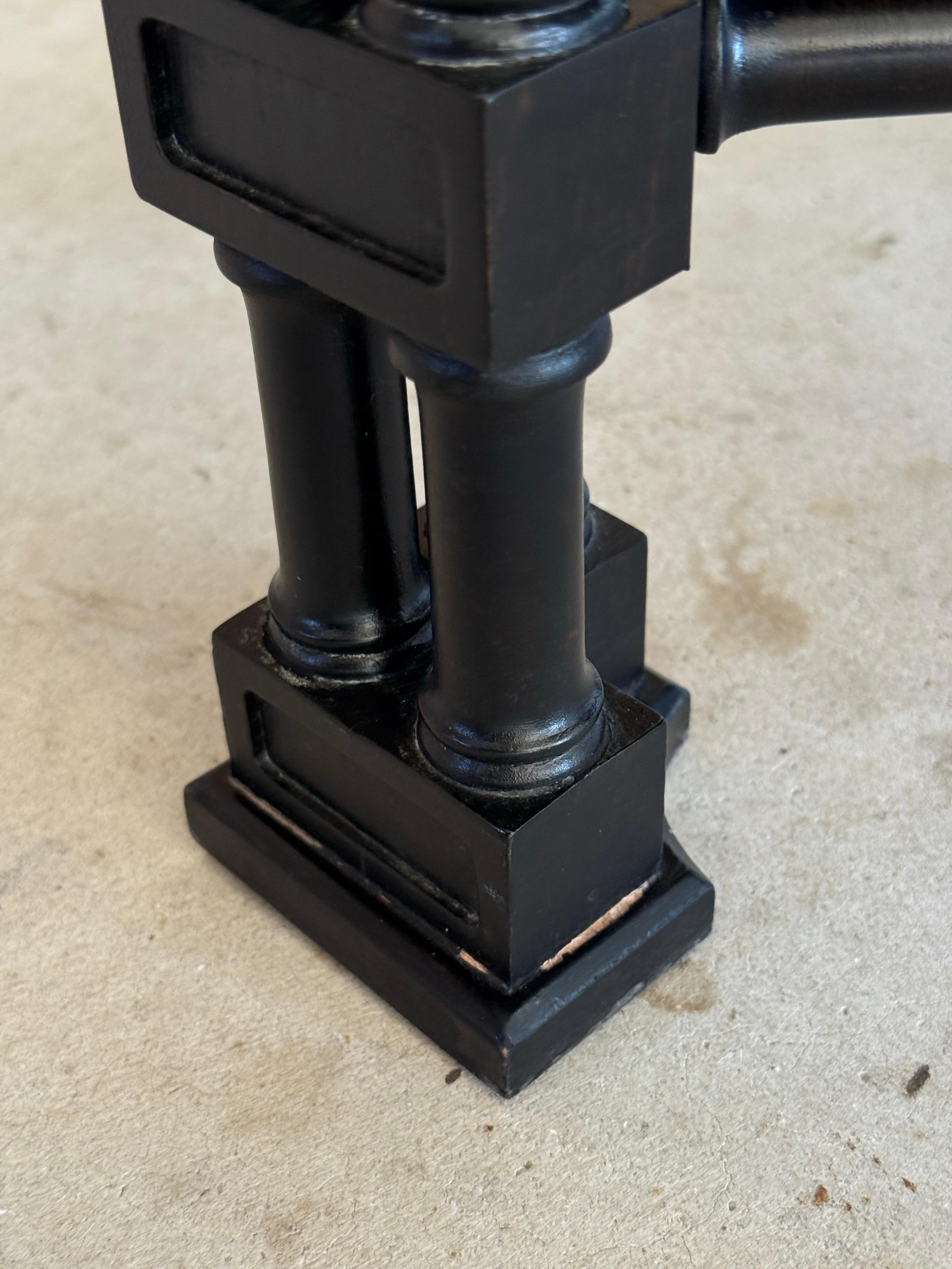 Chinesische Chippendale-Hocker aus Kunstbambus des späten 20. Jahrhunderts - Paar im Angebot 1