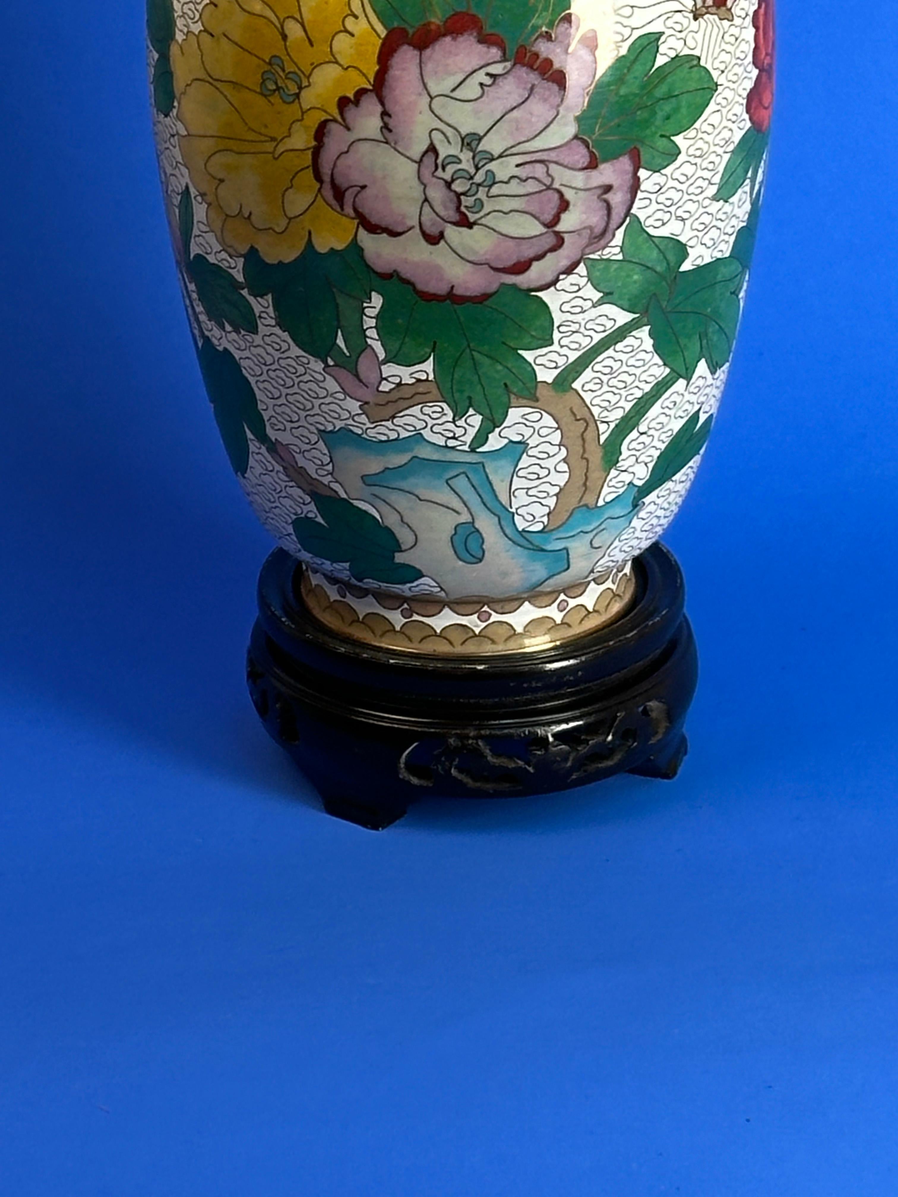 Cloissoné Chinese 'Qing Style' Brass Cloisonné Vase - White with Floral decoration  For Sale