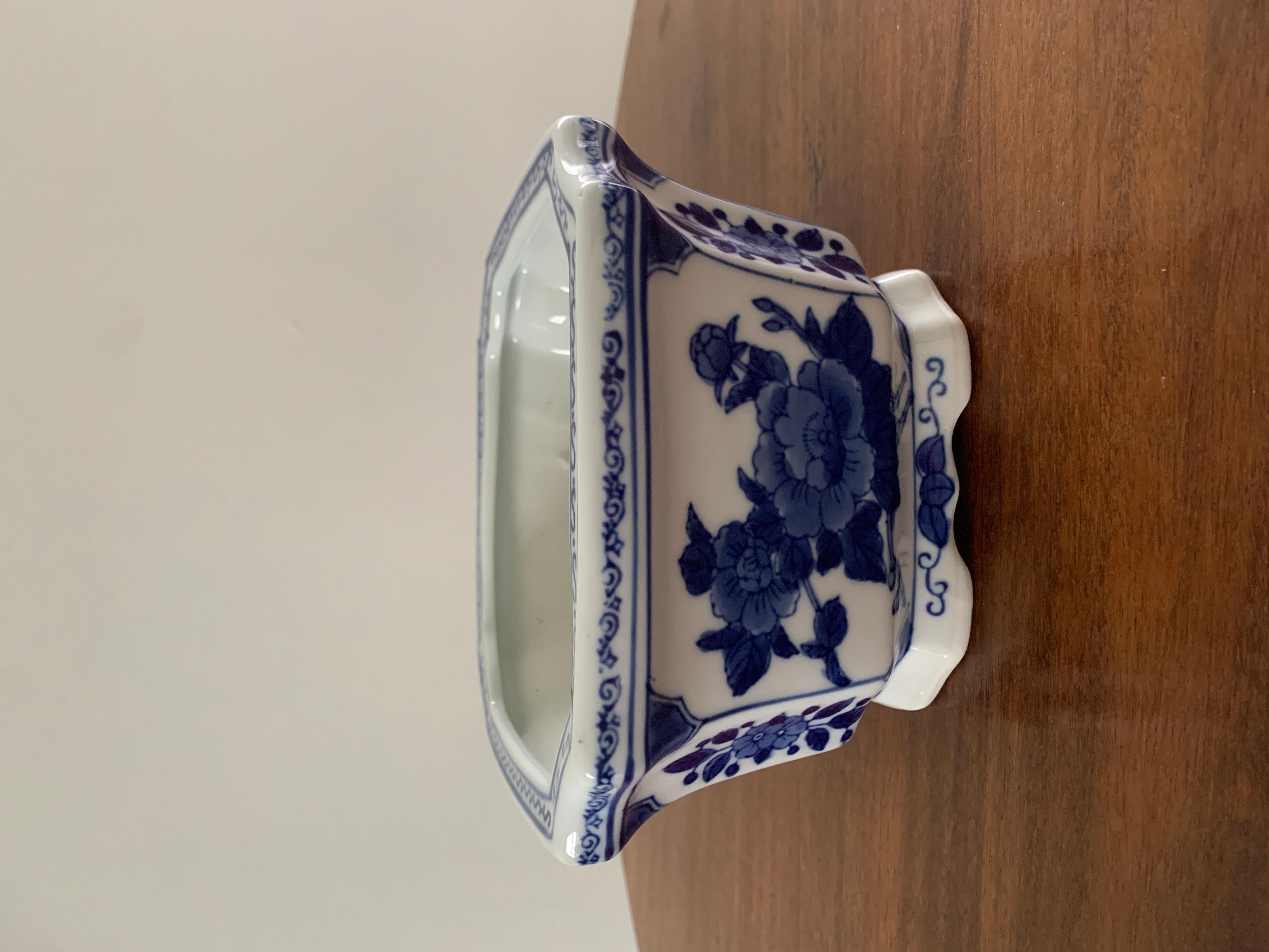 Late 20th Century Chinoiserie Blue and White Porcelain Cachepot Planter 5