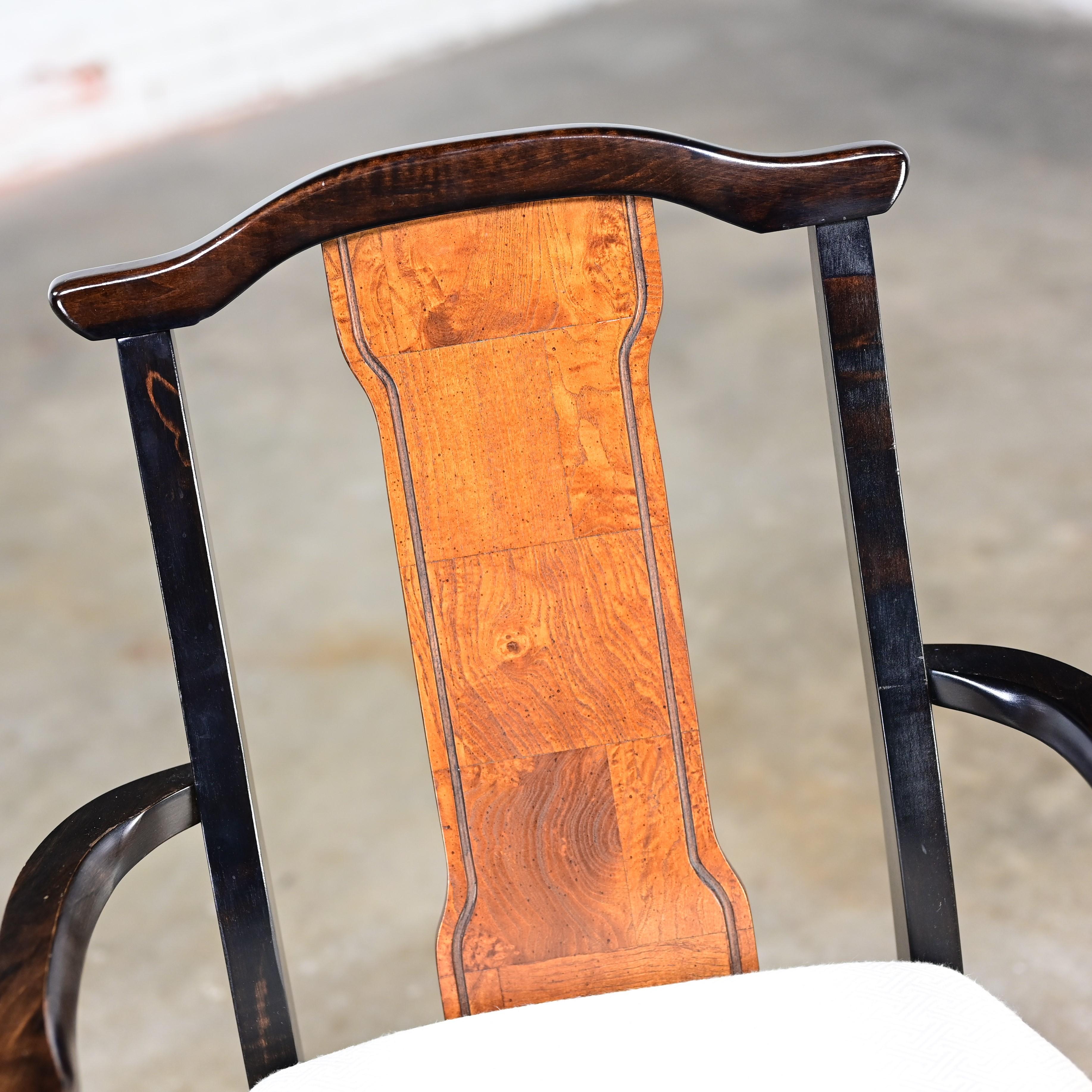 Sillón auxiliar de comedor Broyhill estilo Ming de finales del siglo XX con respaldo de yugo en venta 5