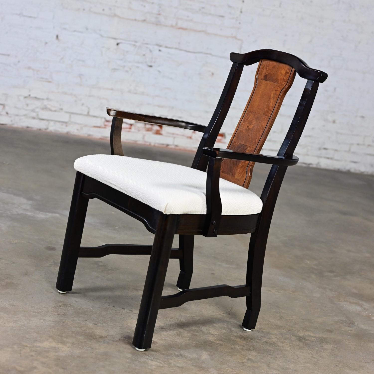 Marvelous vintage Chinoiserie Broyhill Ming style yoke back dining or side armchair with an ebony-colored frame & original white textured meander fabric. Beautiful condition, keeping in mind that this is vintage and not new so will have signs of use