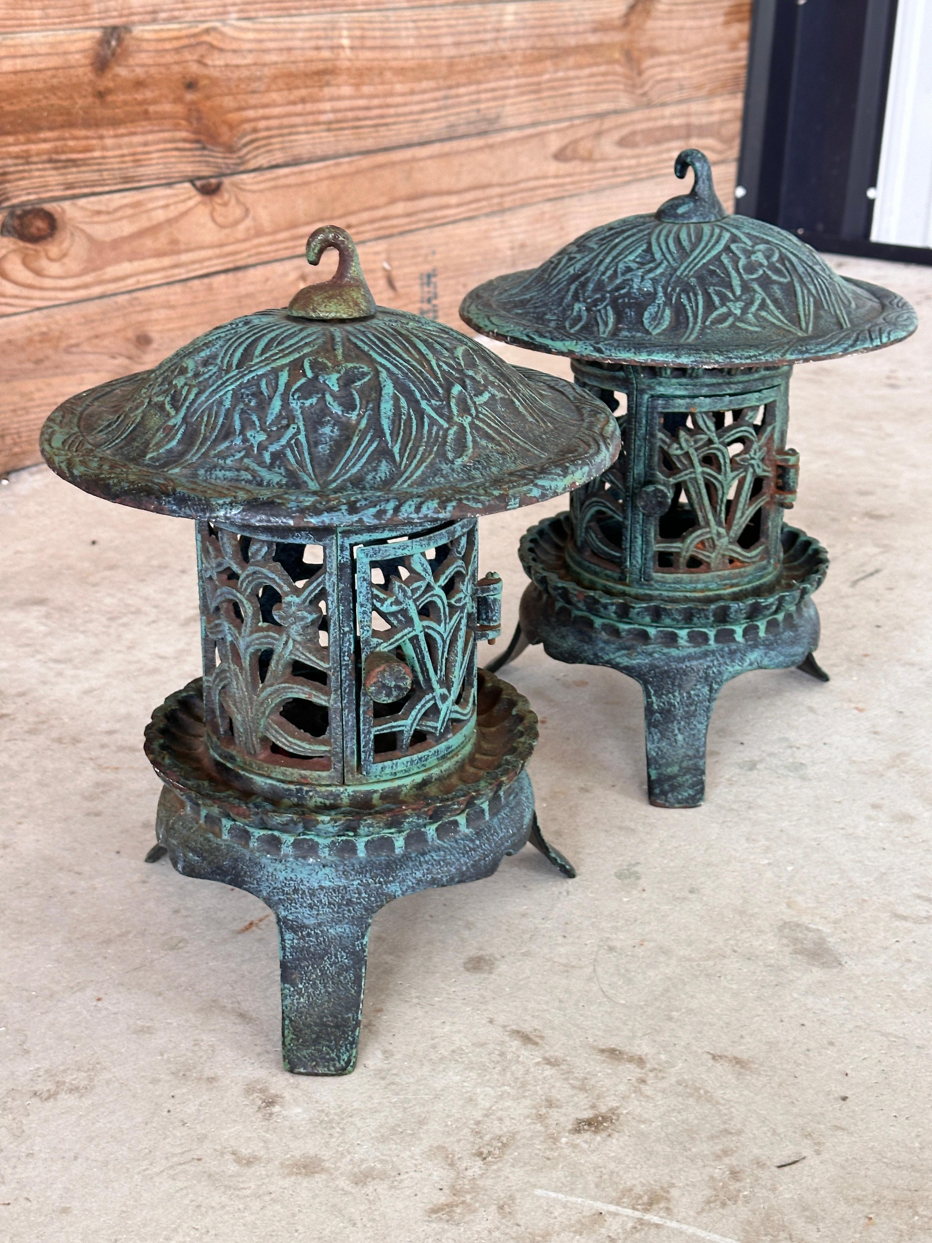 Chinoiserie Late 20th Century chinoiserie Cast Iron Pagoda Lanterns Pair