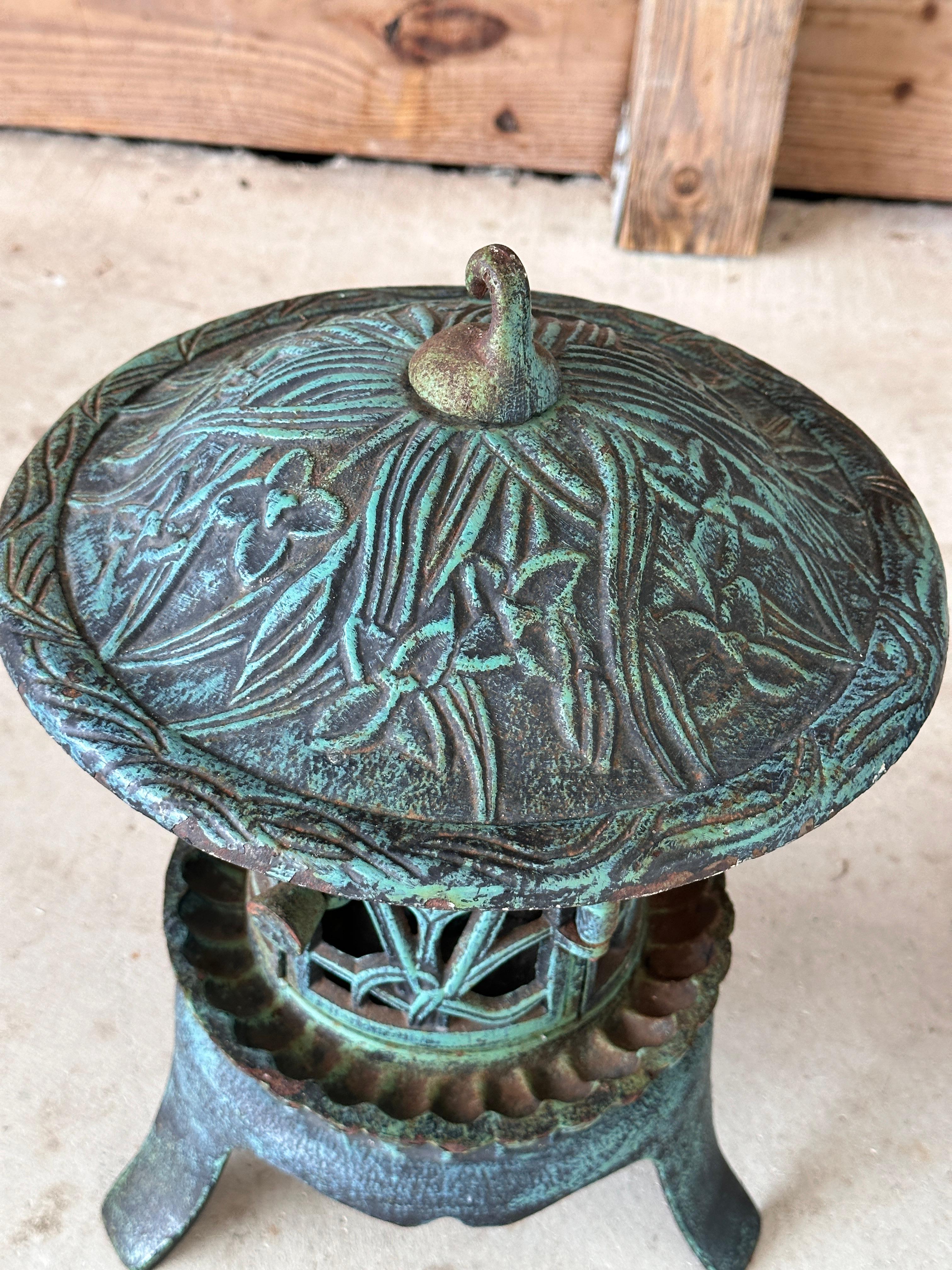 Chinese Late 20th Century chinoiserie Cast Iron Pagoda Lanterns Pair