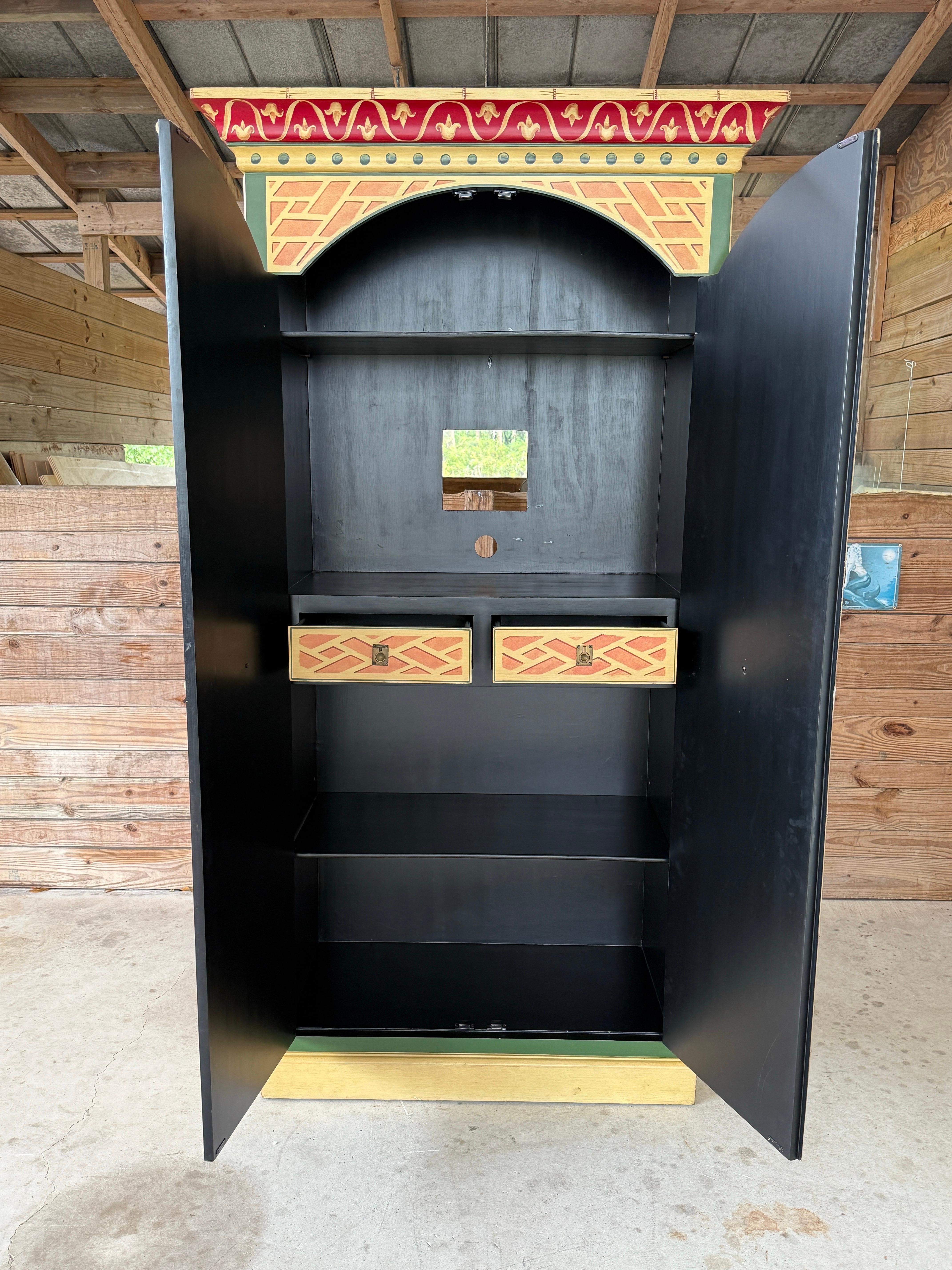 Late 20th Century Chinoiserie Hand-Painted Bamboo Motif Armoire Linen Press by C For Sale 4