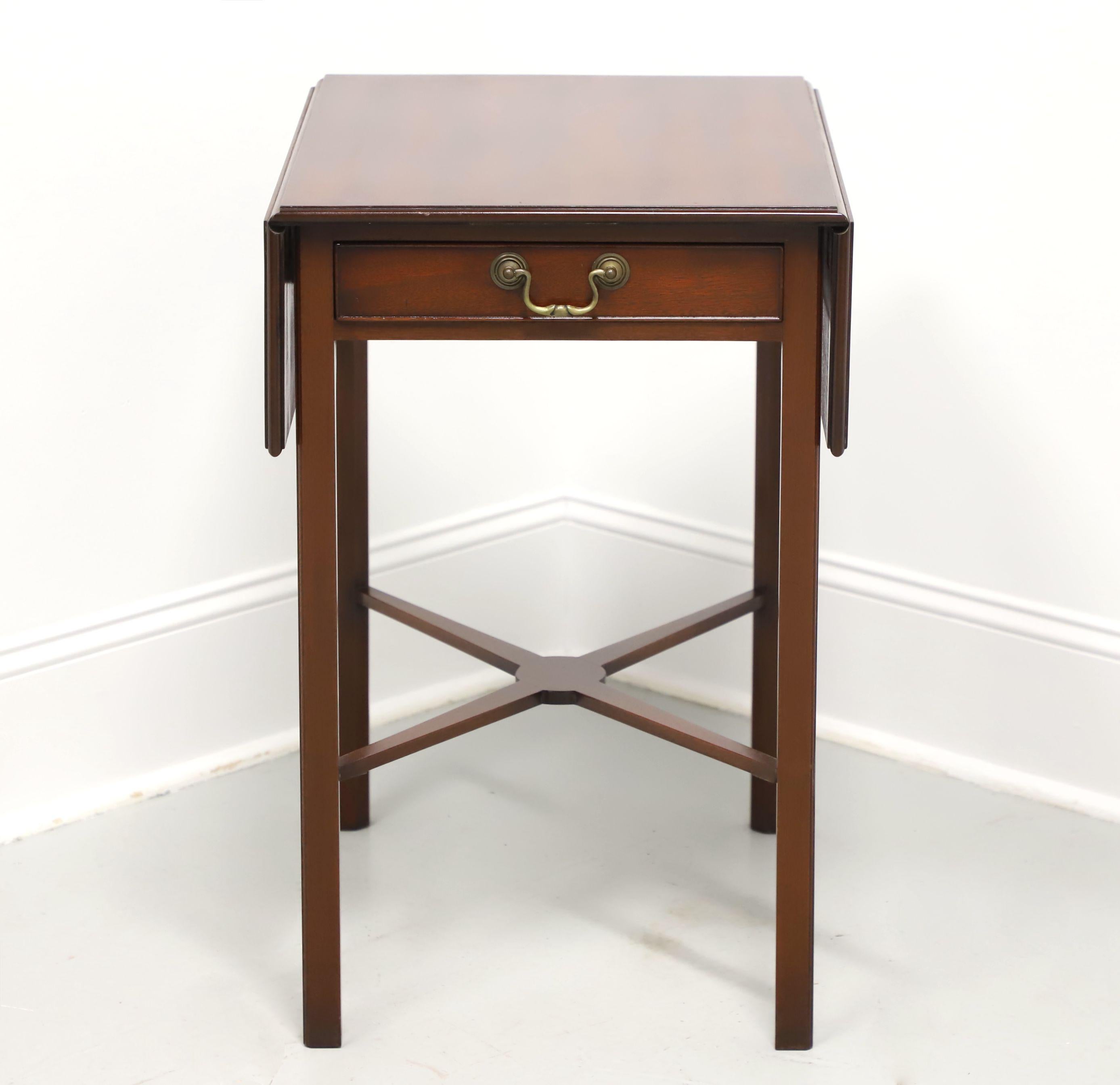 American Late 20th Century Chippendale Drop-Leaf End Side Table For Sale