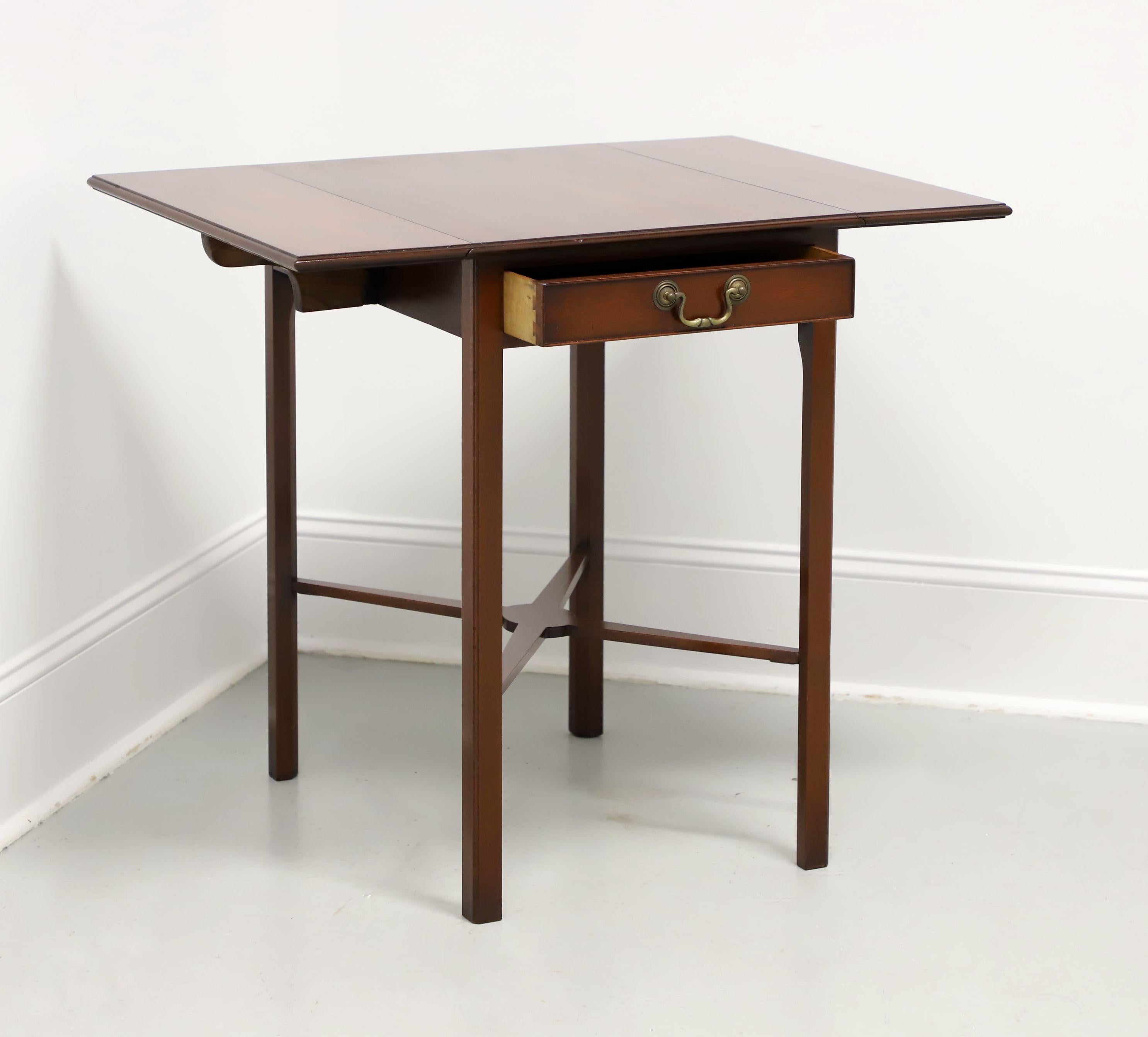 Late 20th Century Chippendale Drop-Leaf End Side Table For Sale 1