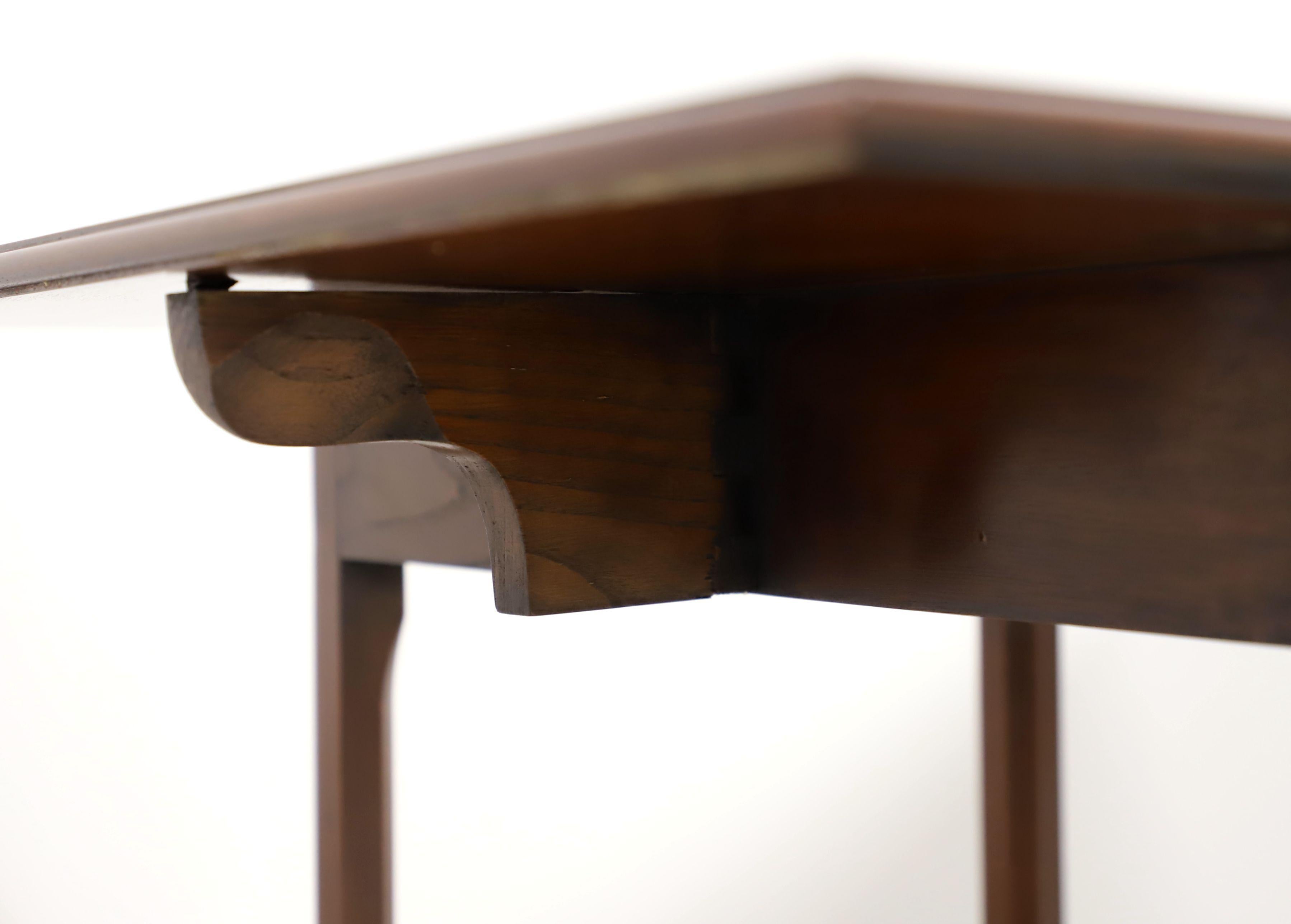 Late 20th Century Chippendale Drop-Leaf End Side Table For Sale 3