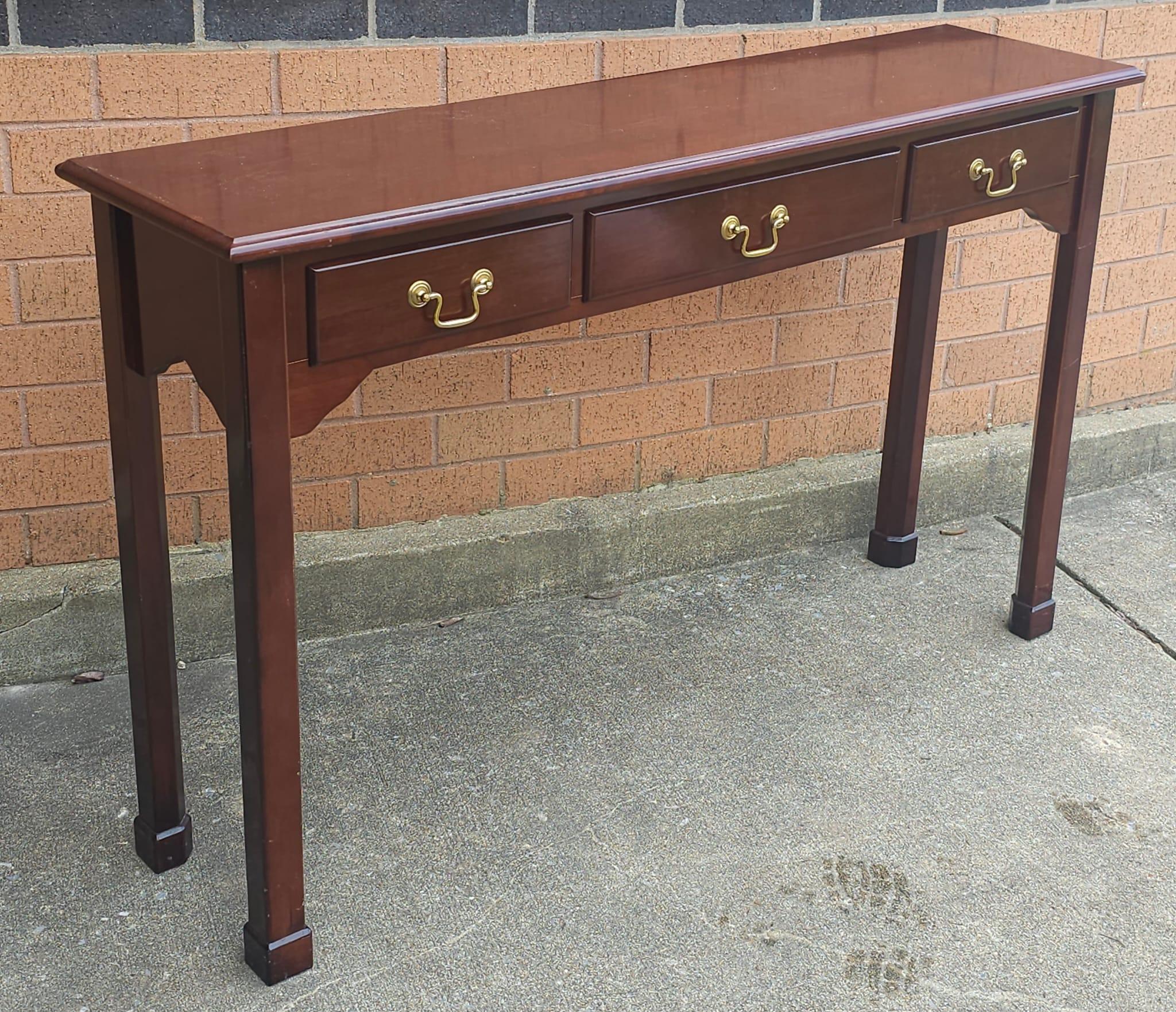 Victorian Late 20th Century Chippendale Style Mahogany Console Table For Sale