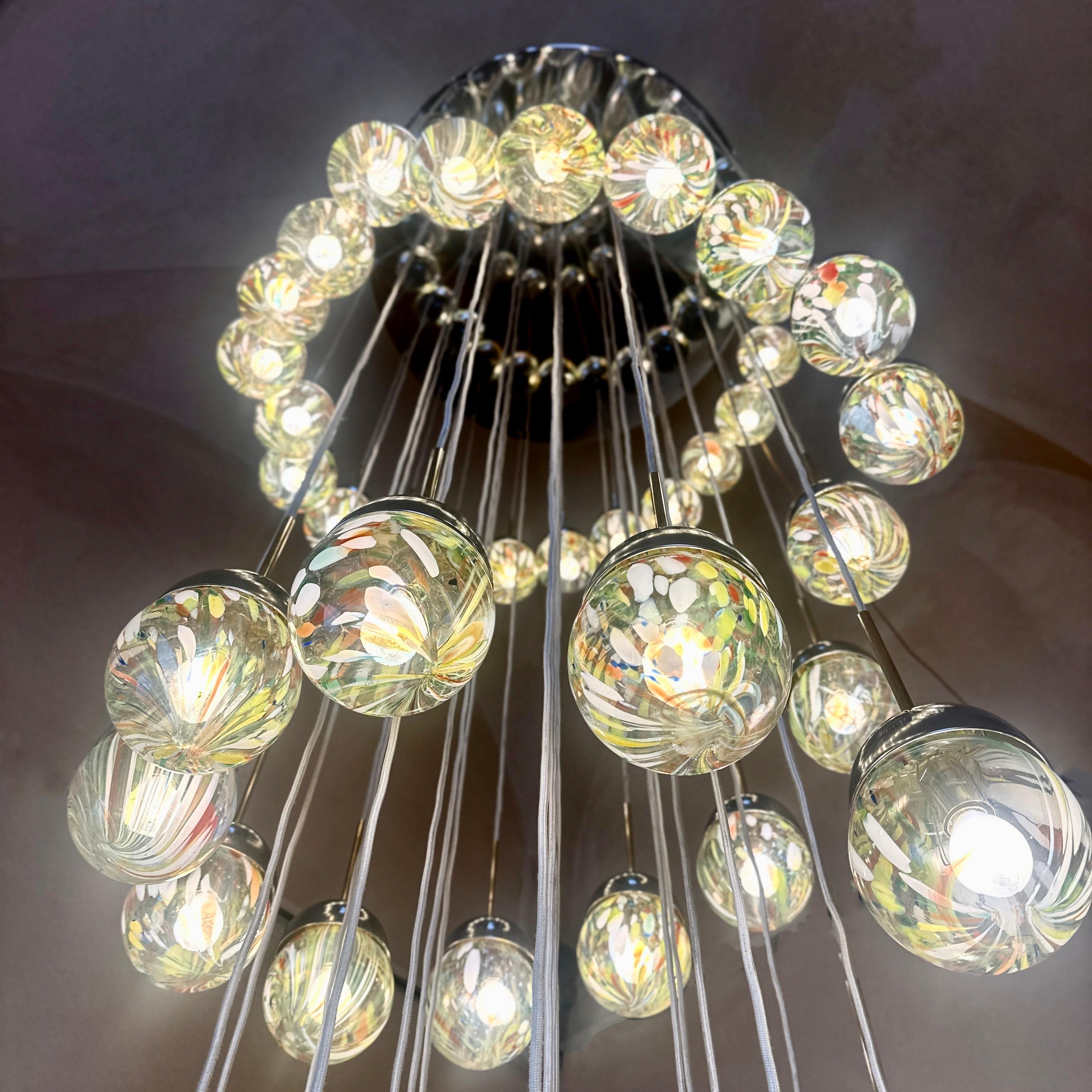 Late 20th Century Chrome, Brushed Steel, Brass & Murano Glass Cascade Chandelier In Good Condition For Sale In Firenze, Tuscany