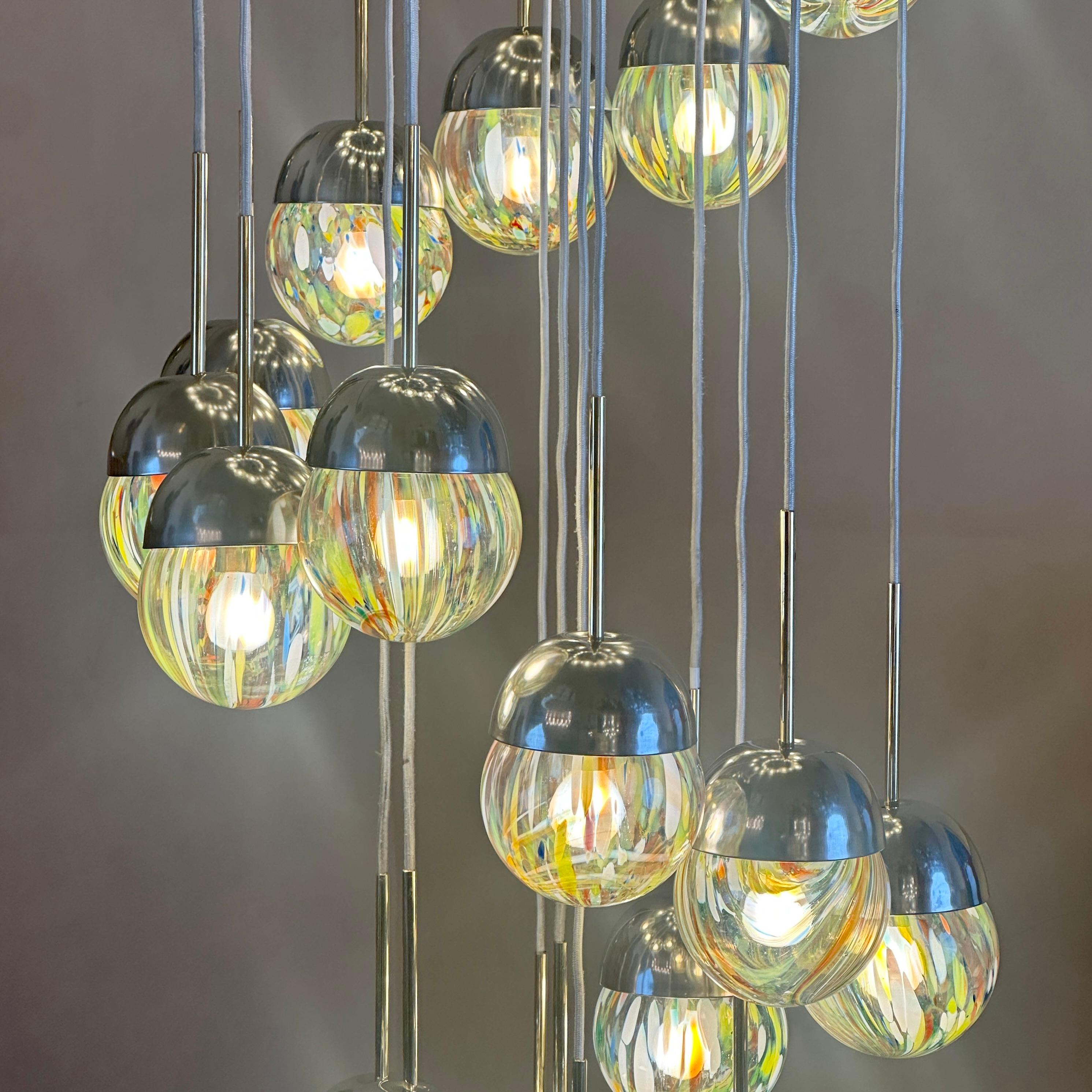 Late 20th Century Chrome, Brushed Steel, Brass & Murano Glass Cascade Chandelier For Sale 2