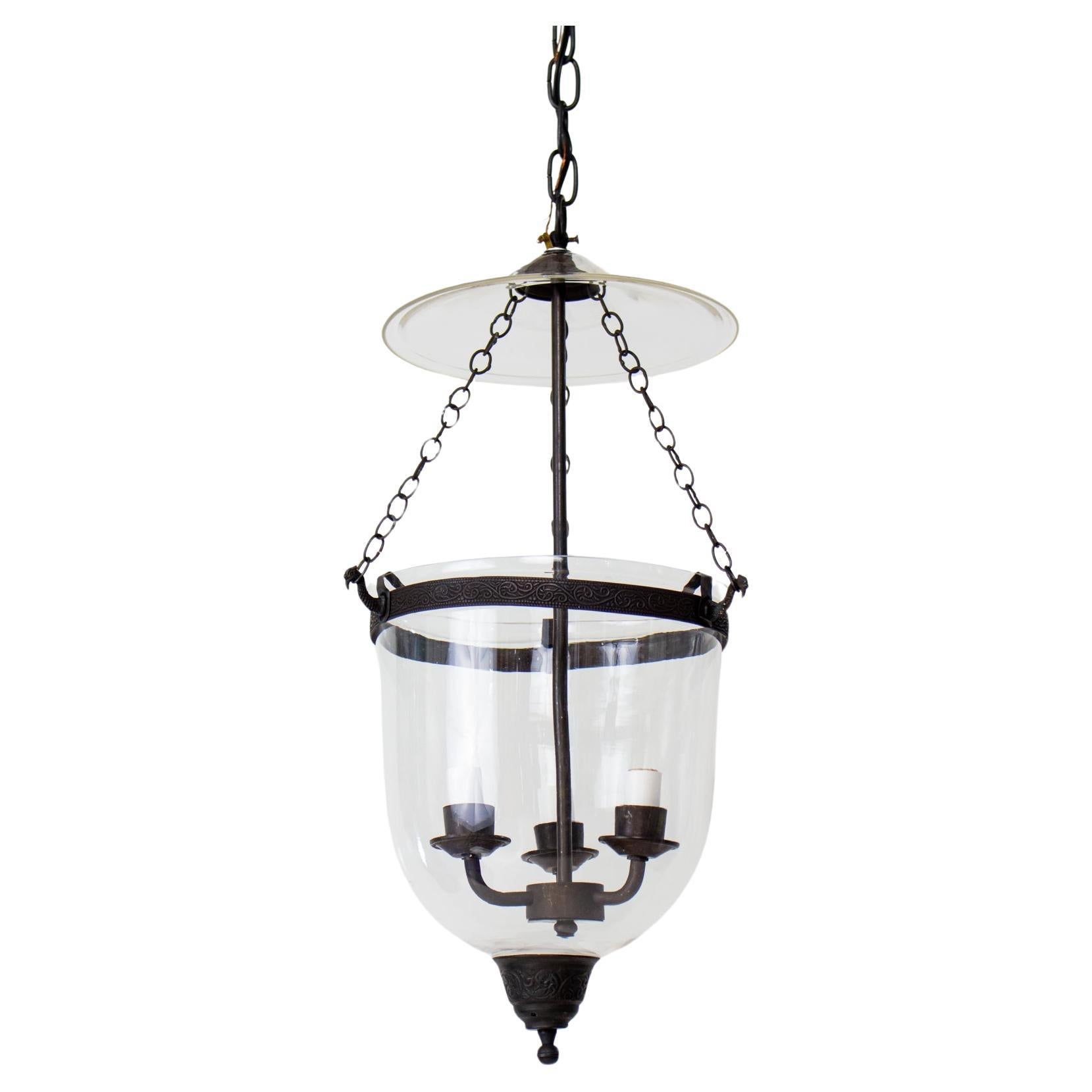 Glockenglas aus Klarglas des späten 20. Jahrhunderts mit gedunkelter Messingoberfläche