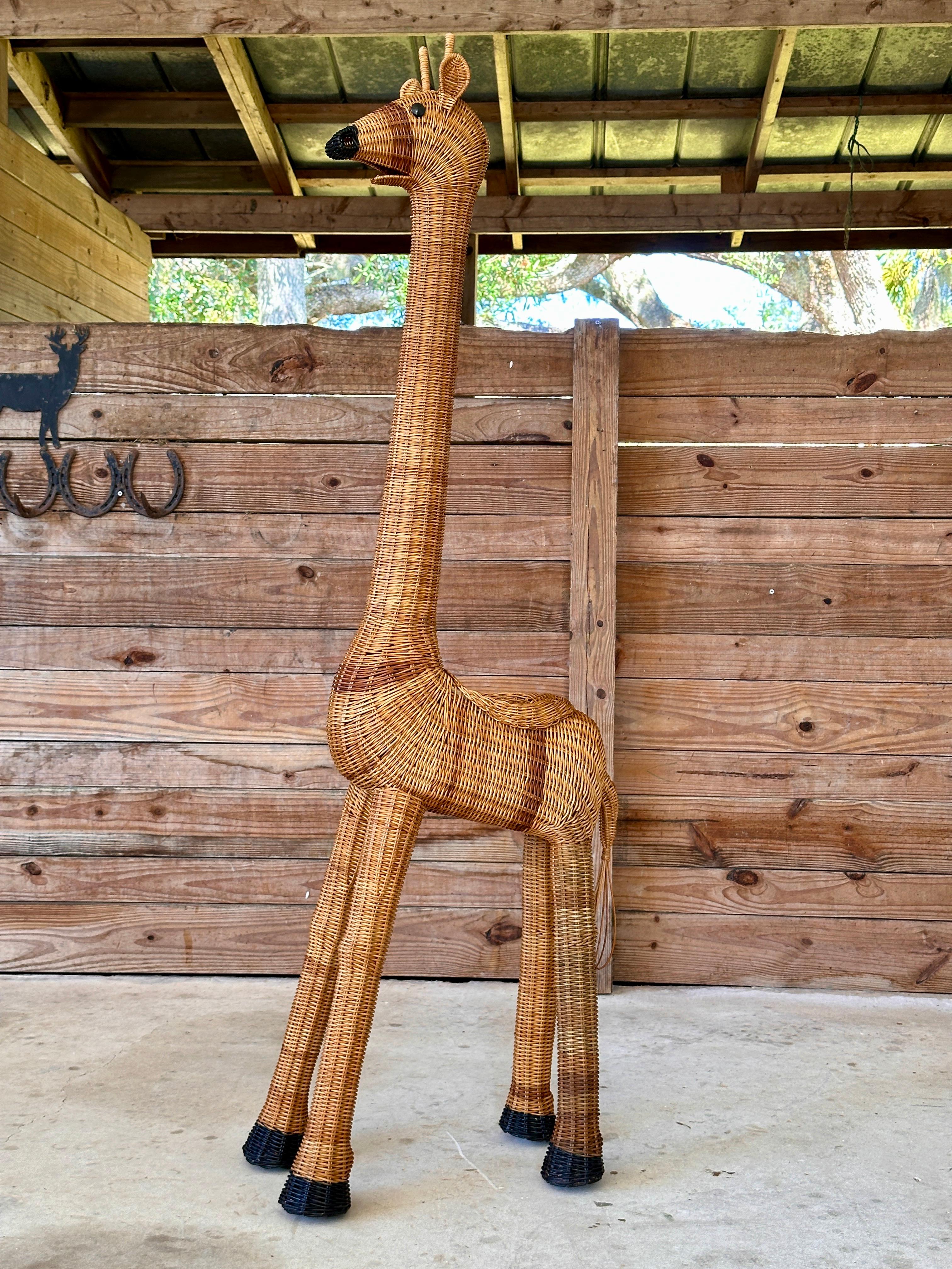 Fin 20ème siècle Coastal Boho Tall Rattan Giraffe Planter Décorer en vente 3