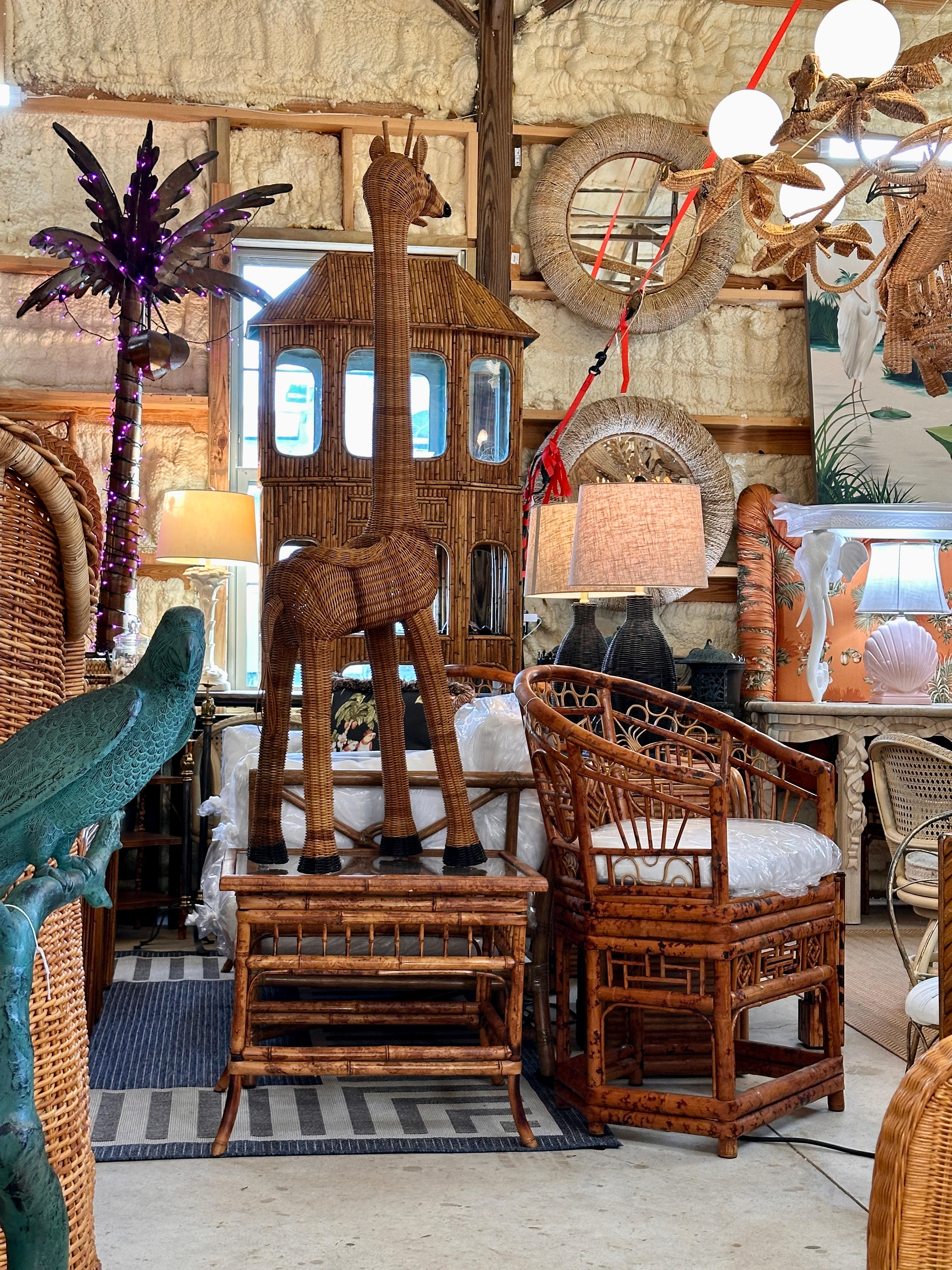 Fin 20ème siècle Coastal Boho Tall Rattan Giraffe Planter Décorer en vente 9