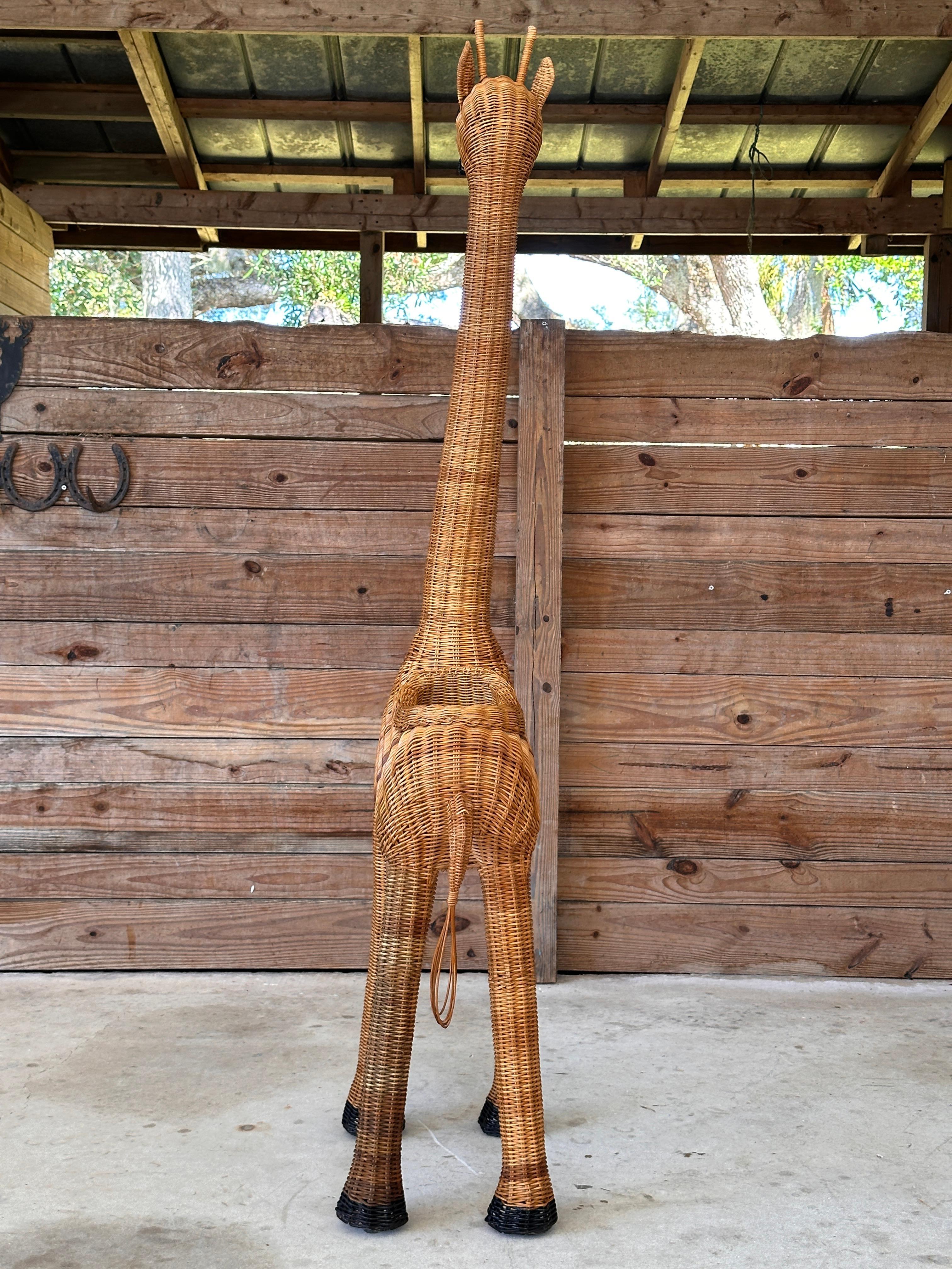 Fin 20ème siècle Coastal Boho Tall Rattan Giraffe Planter Décorer Bon état - En vente à North Fort Myers, FL